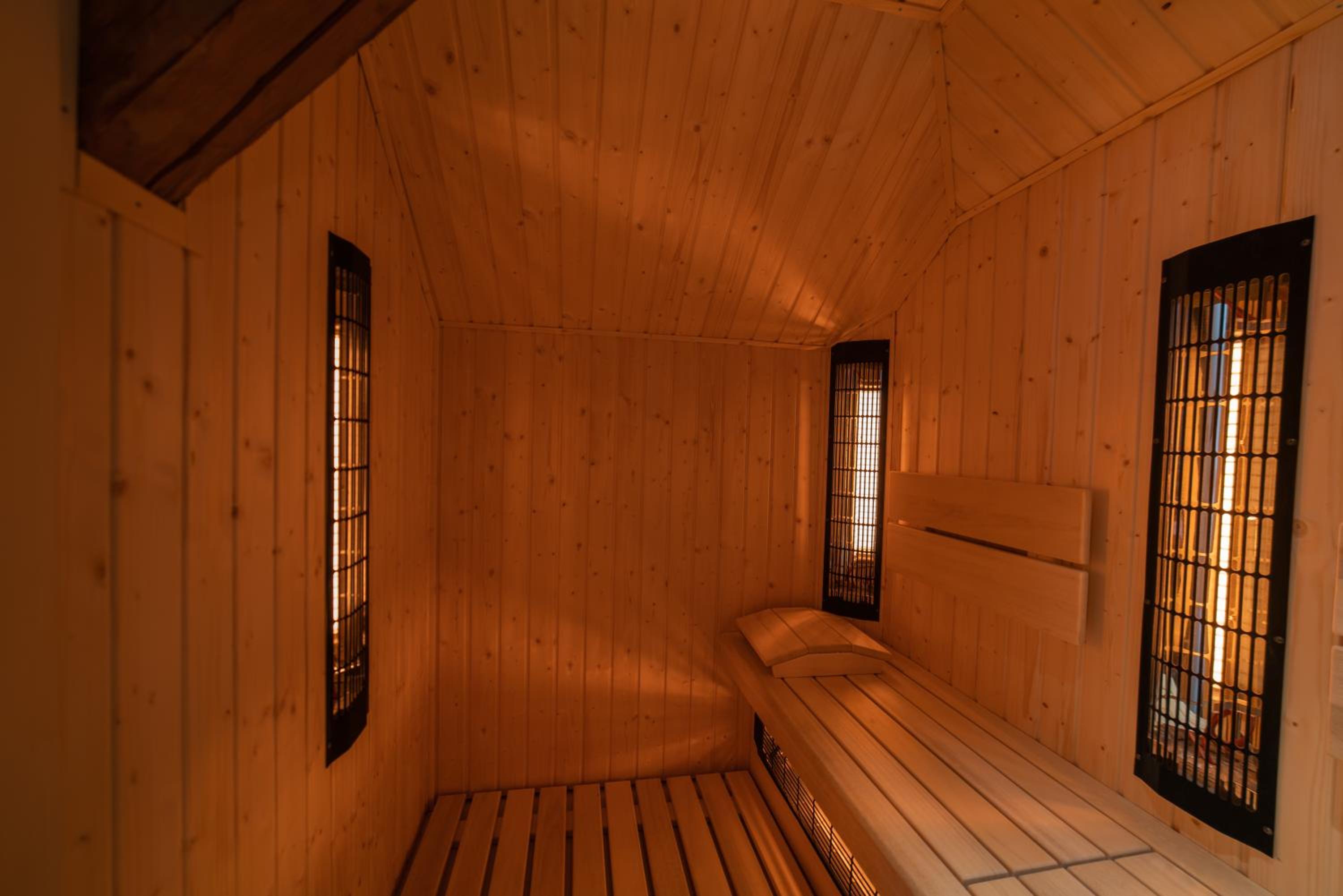 Three-Bedroom Apartment with Sauna photo 2