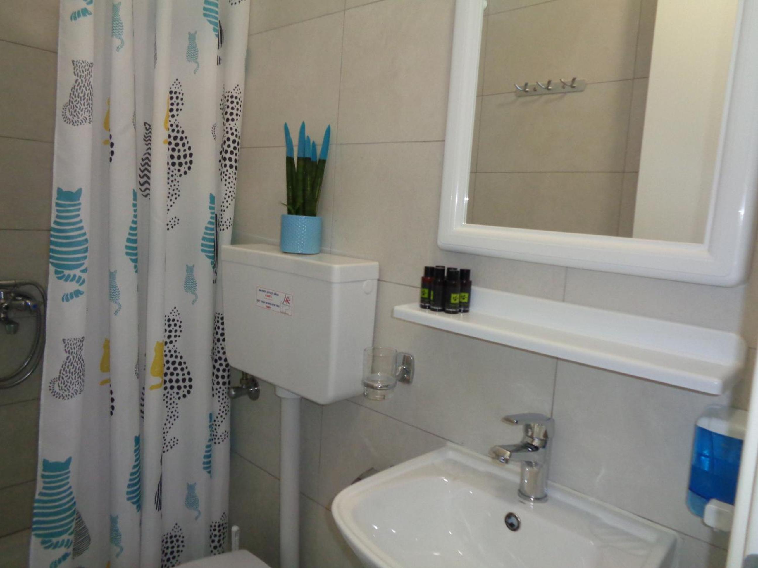 Family Apartment Two-Bedroom with Balcony and Sea View photo 2