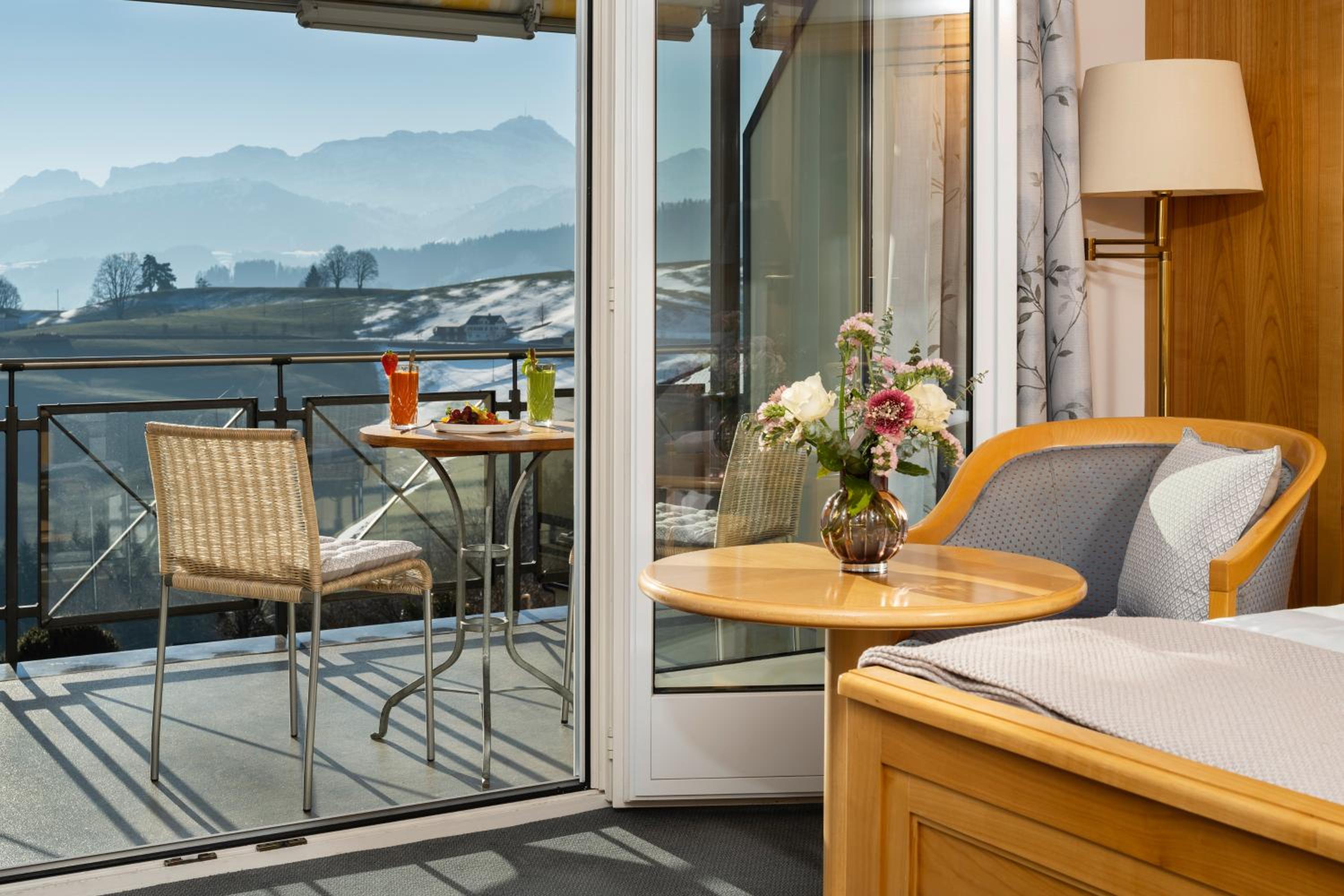 Double Room with Mountain View - Photo 4
