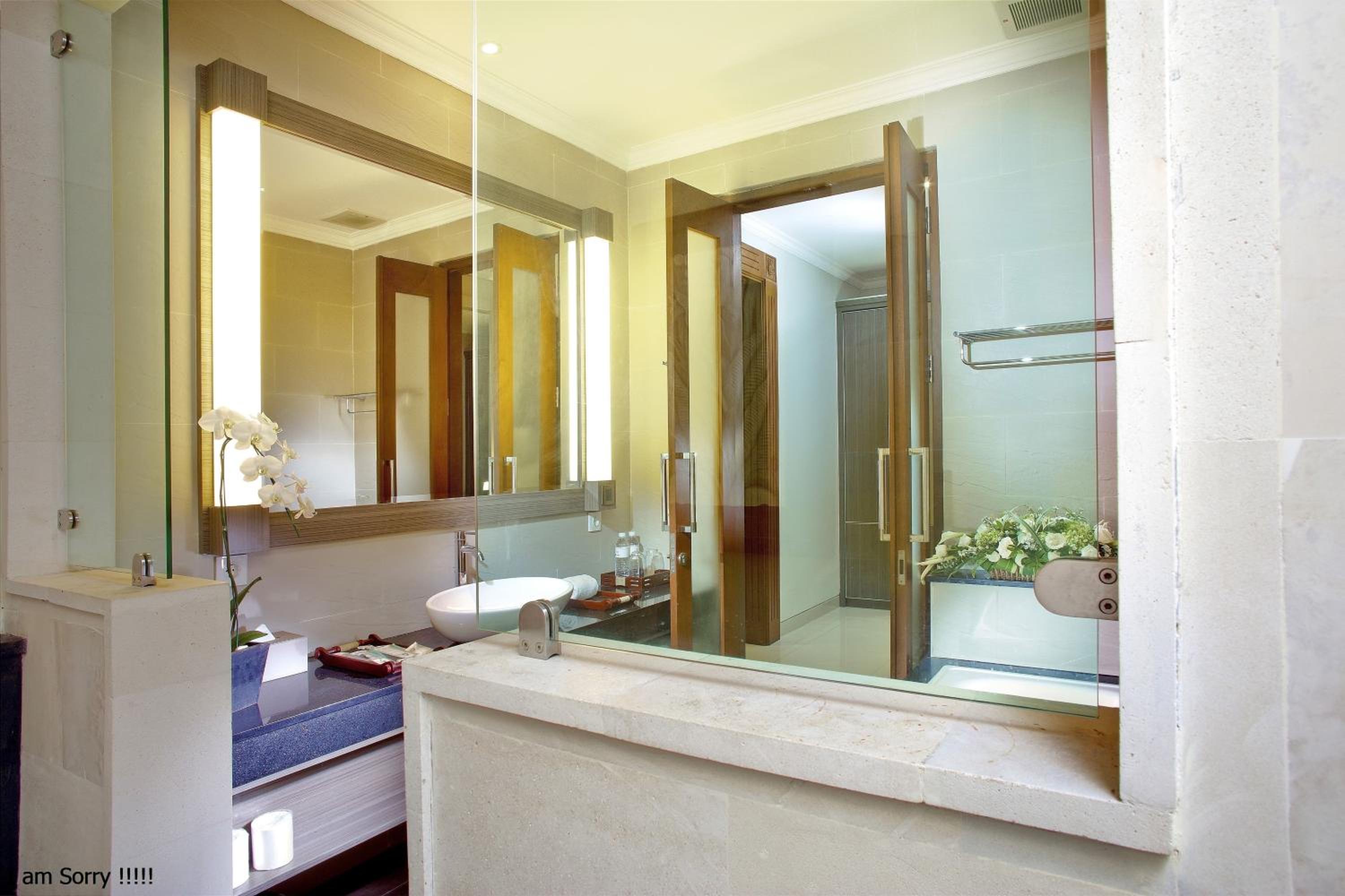 One-Bedroom Suite Pool Villa photo 3