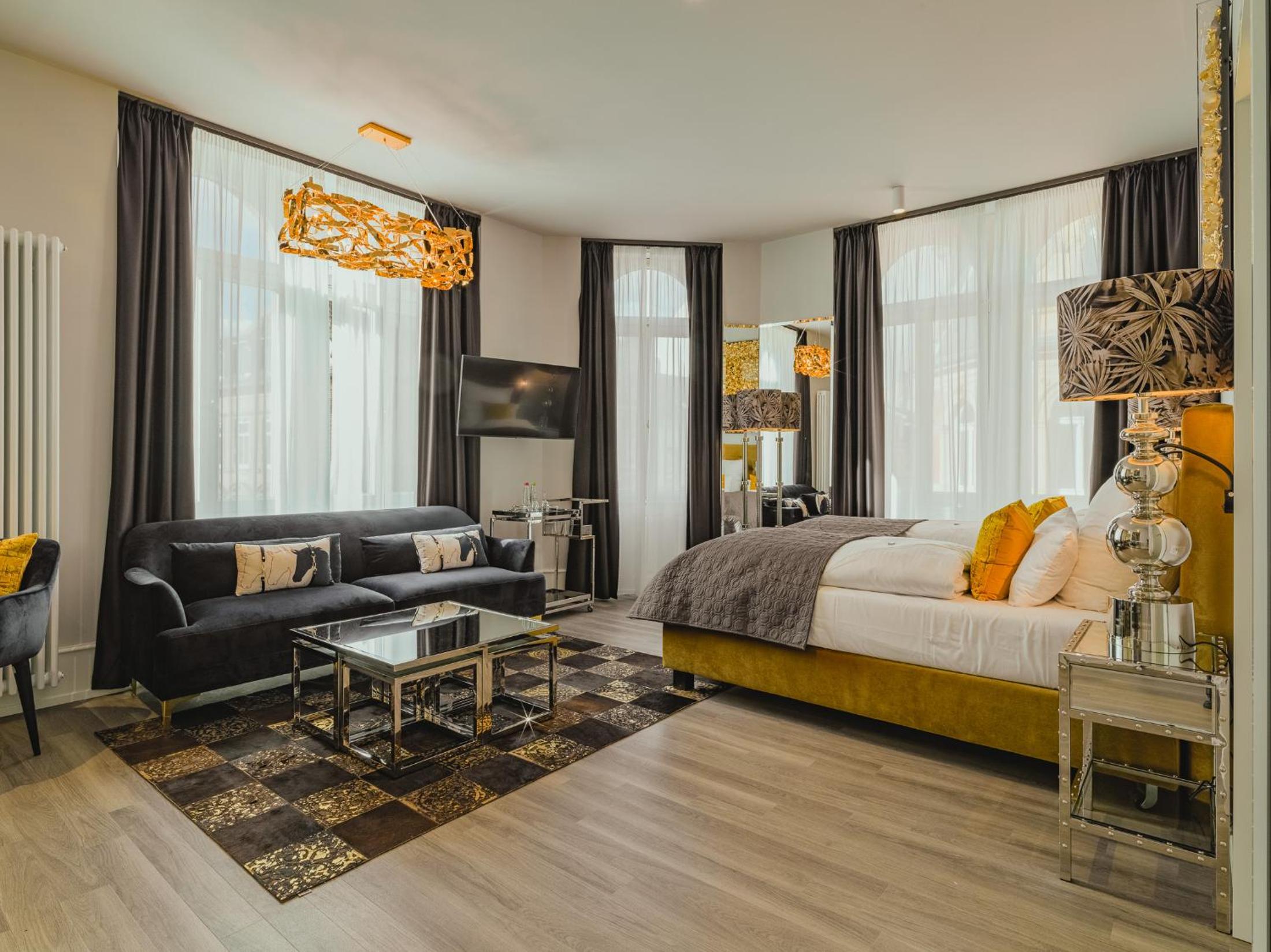 Deluxe Double Room - Photo 1