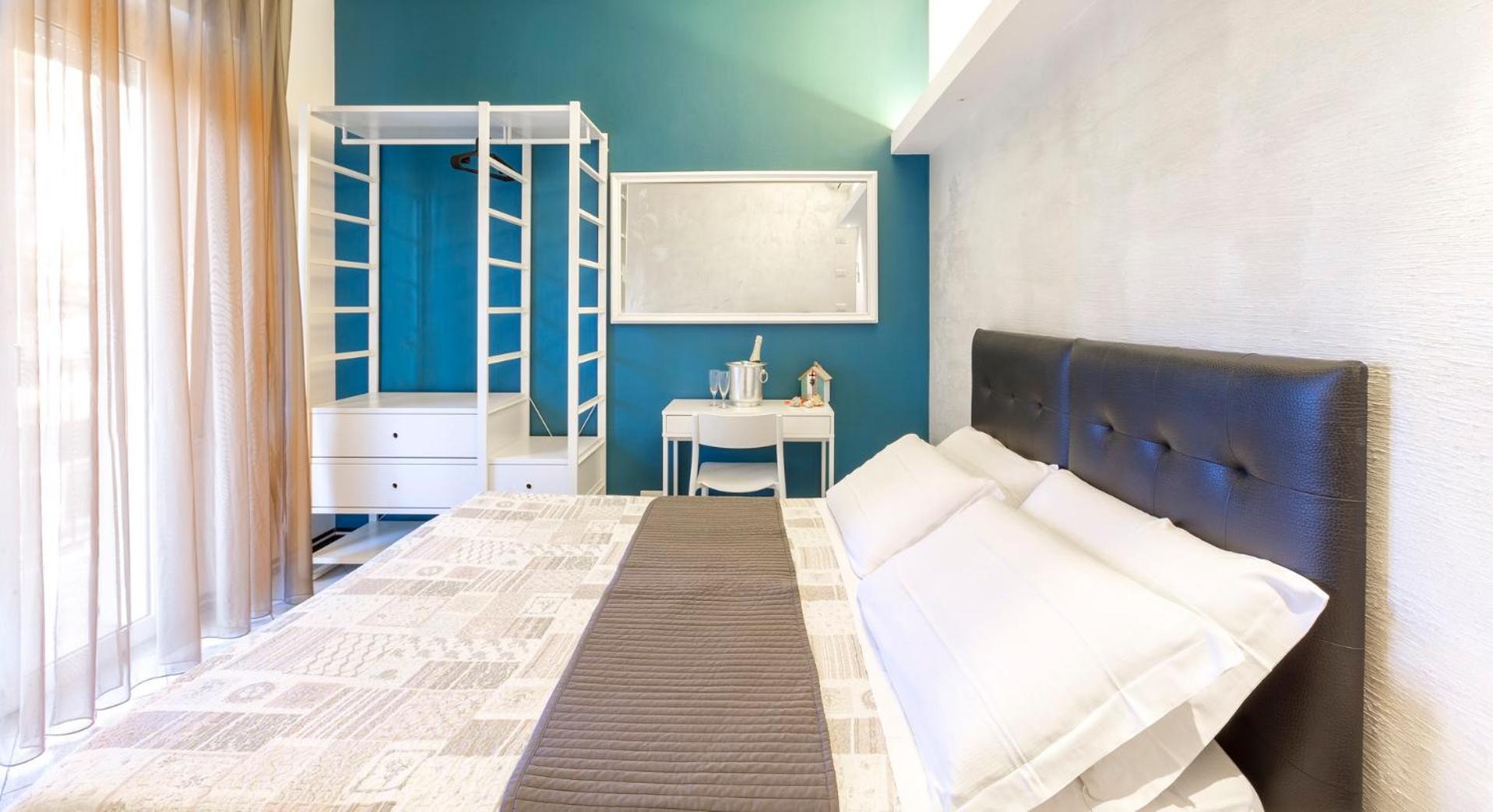 Triple Room - Photo 2