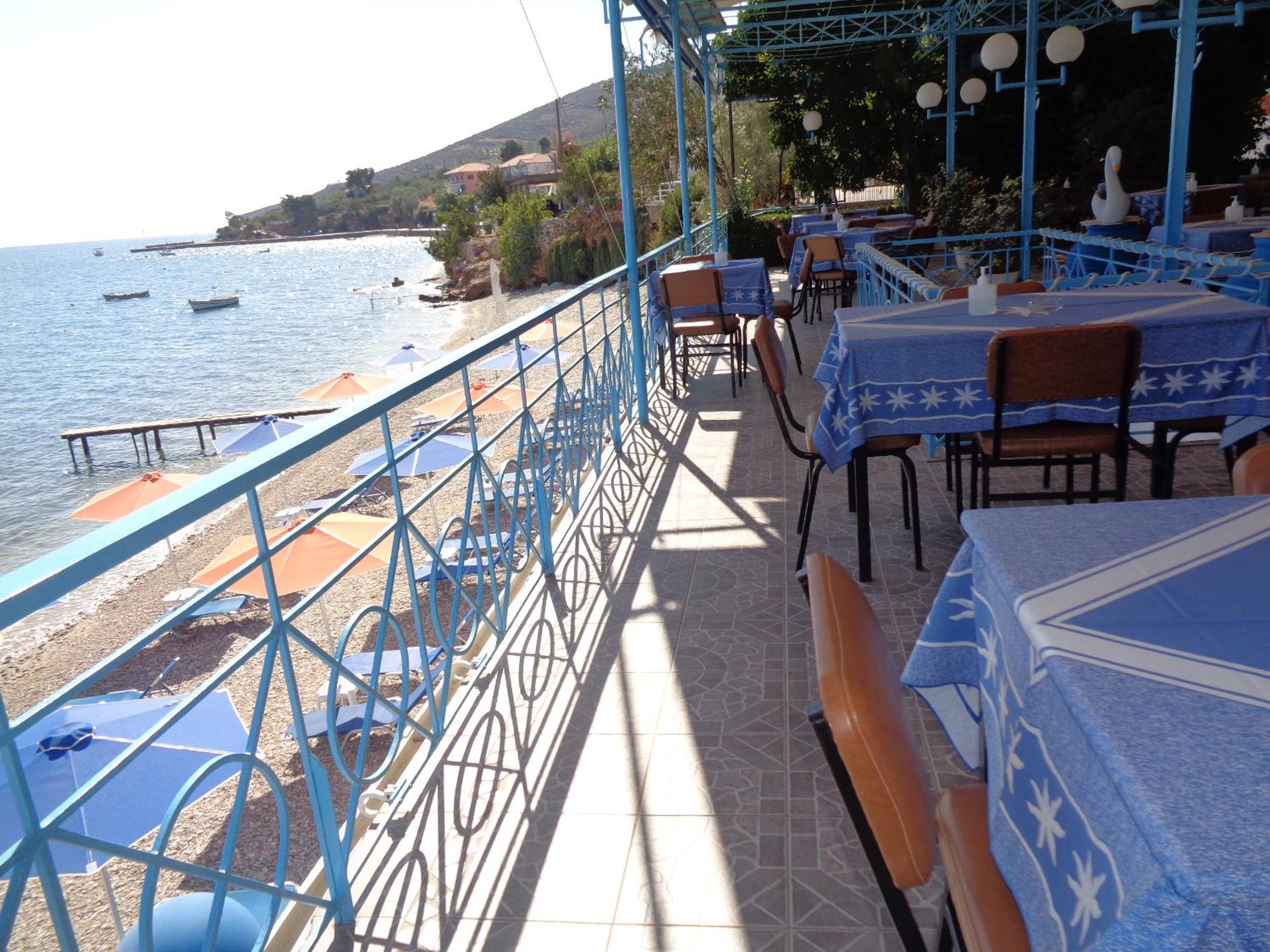 Studio with Balcony and Side Sea View photo 2