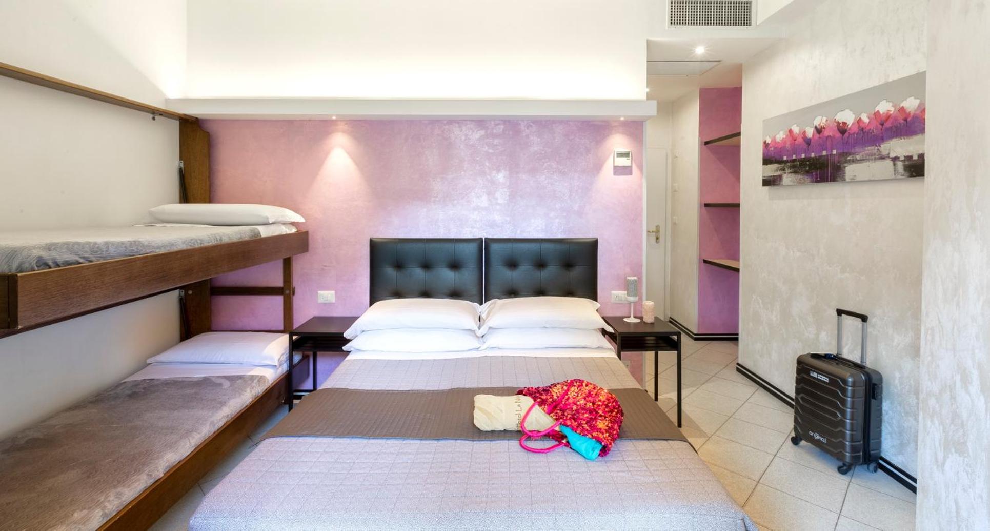 Quadruple Room - Photo 3