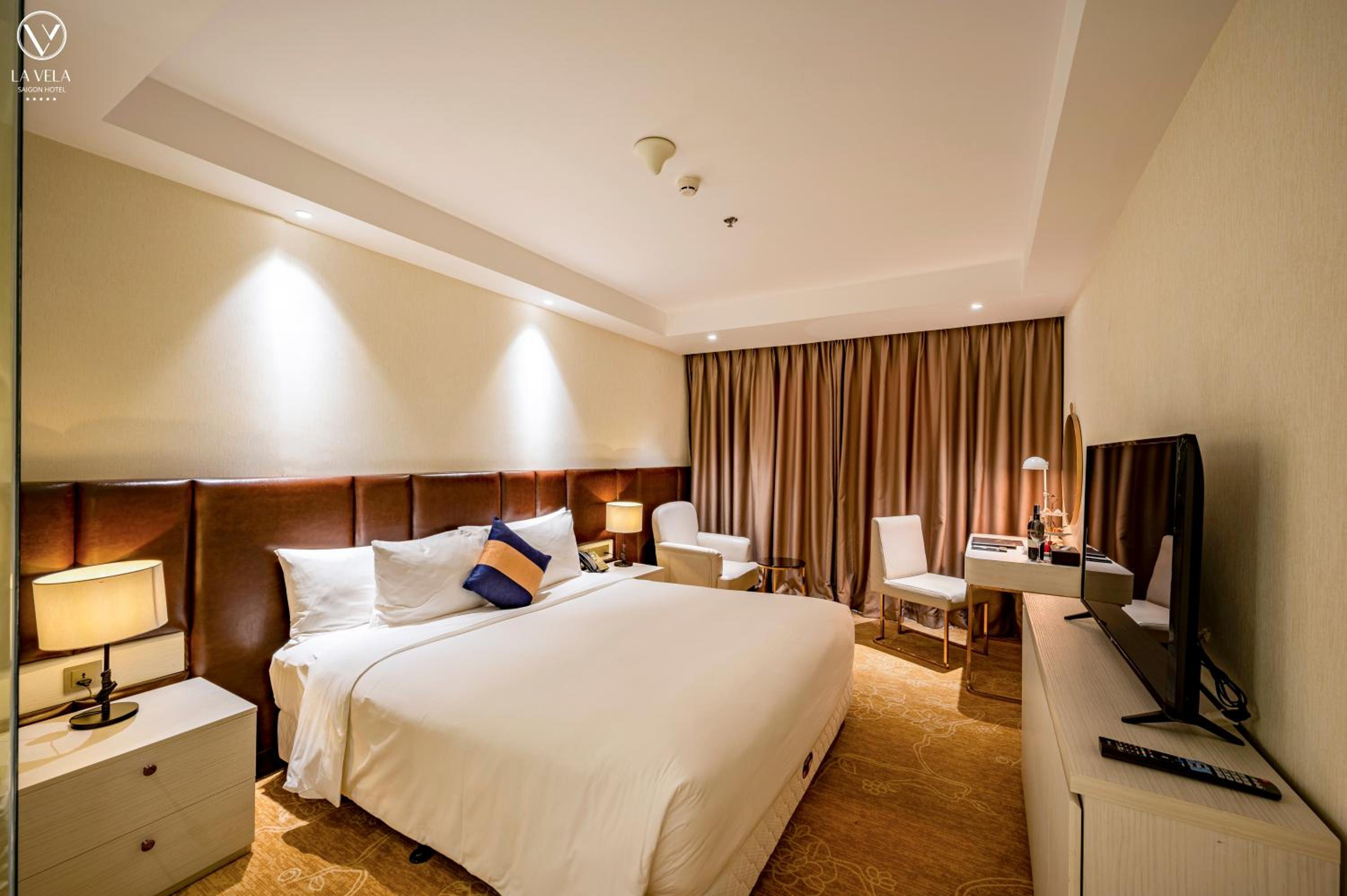 La Vela Deluxe Double Room with Seafood Buffet Dinner