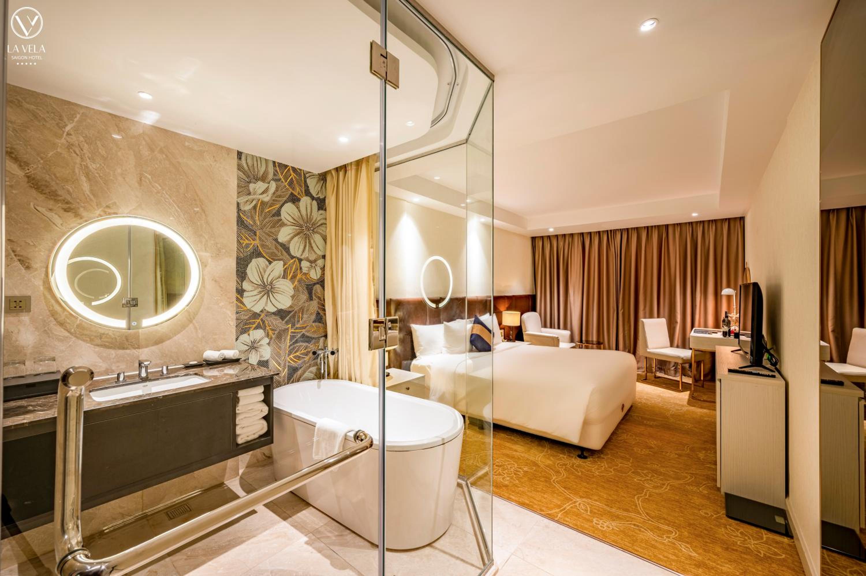 Deluxe Double Room with one Shining Afternoon Tea Per Stay