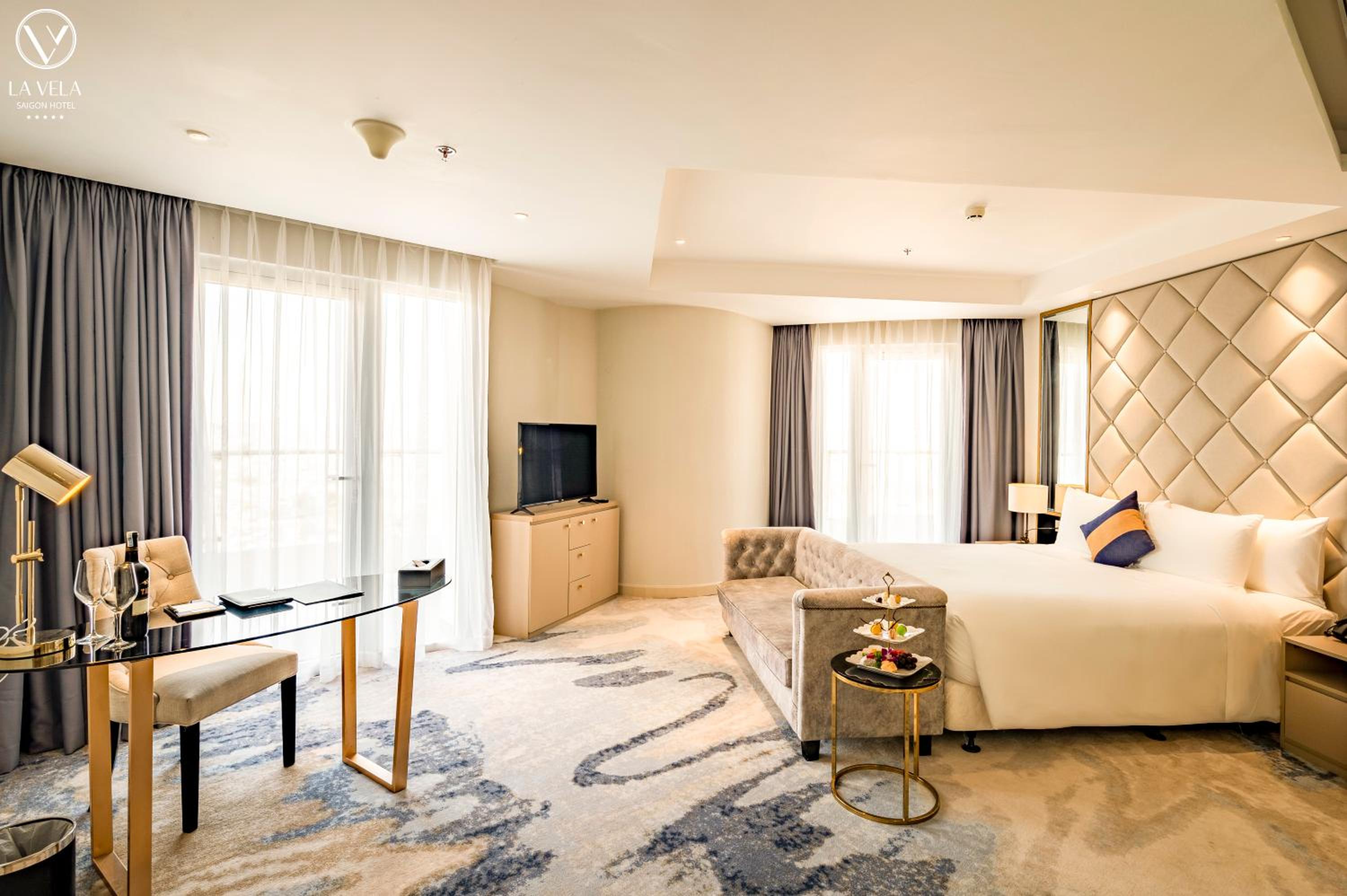 La Vela Luxury Deluxe Corner High Floor