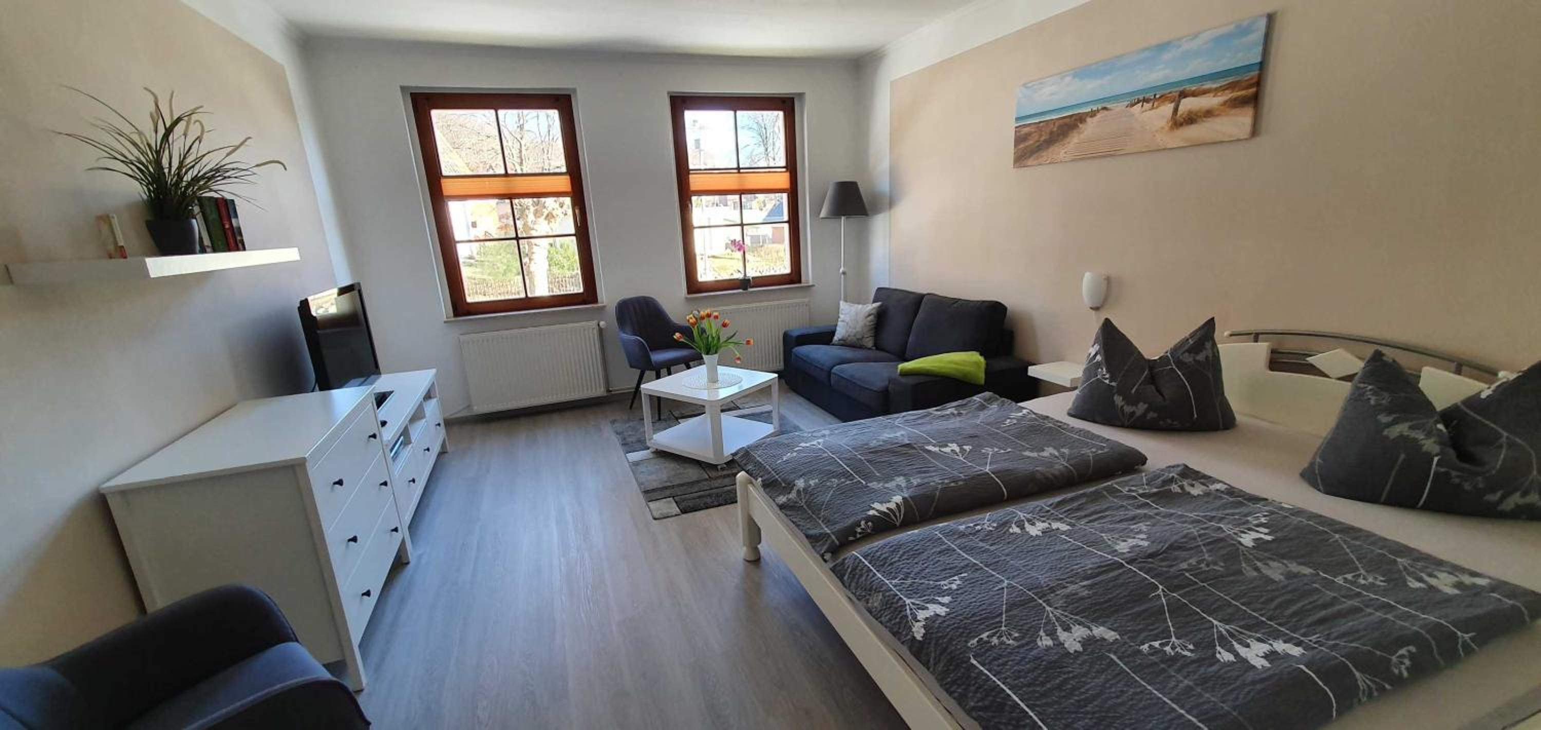 Apartment with Balcony photo 1