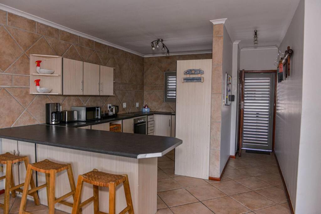 Two-Bedroom Apartment - Photo 4