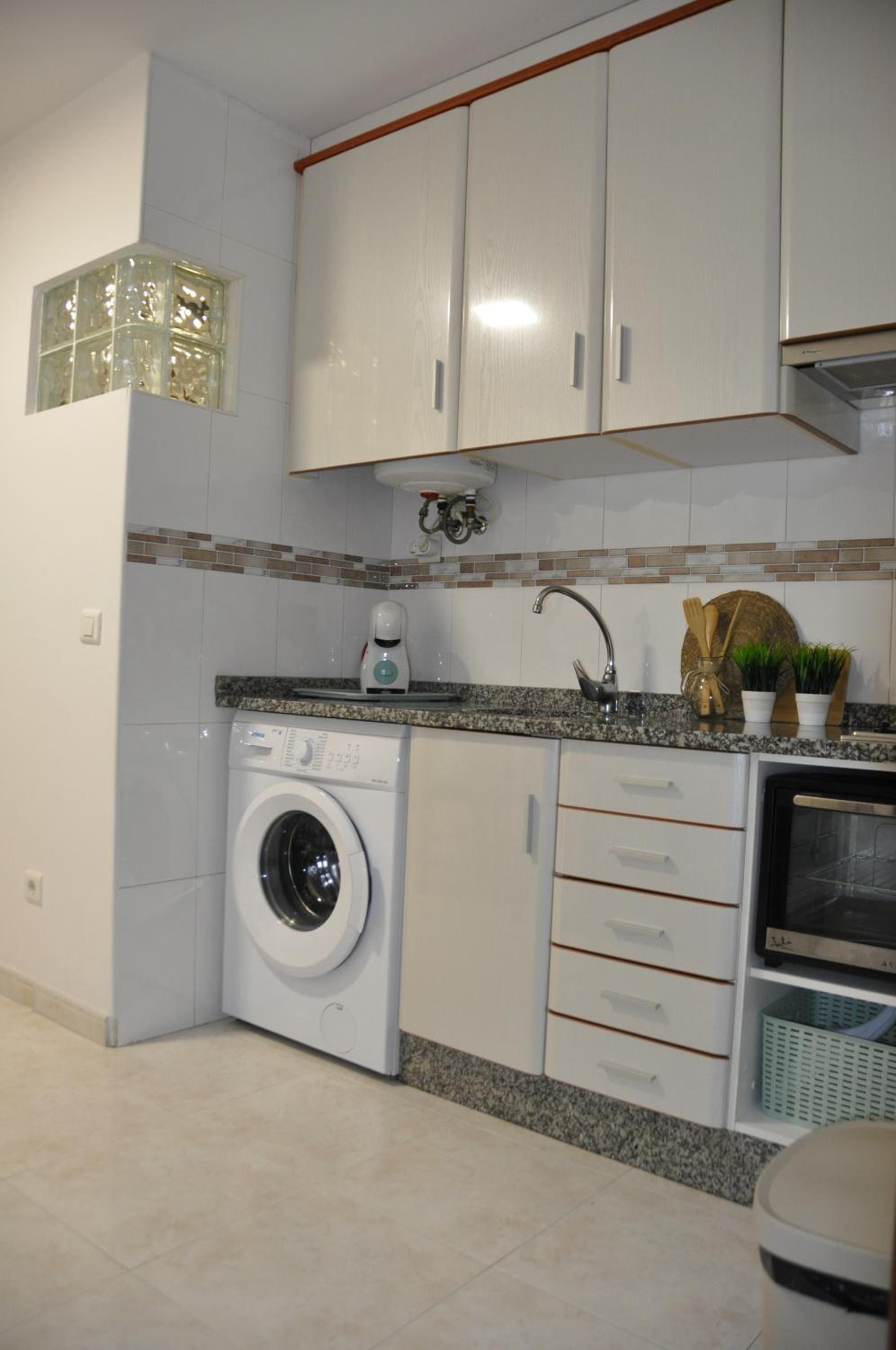 Studio Apartment photo 3