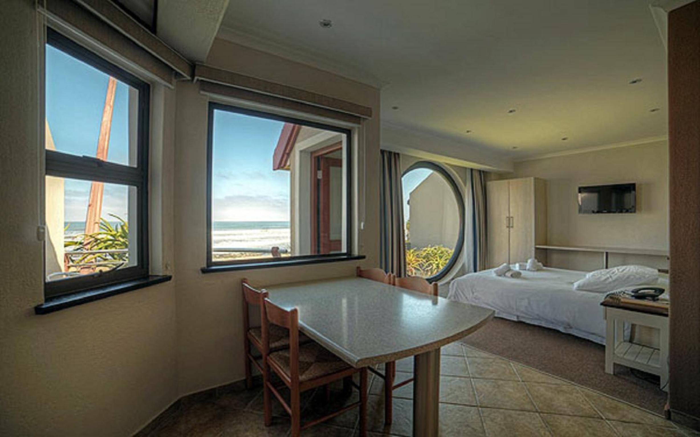 Standard Twin Room with Kitchenette photo 1