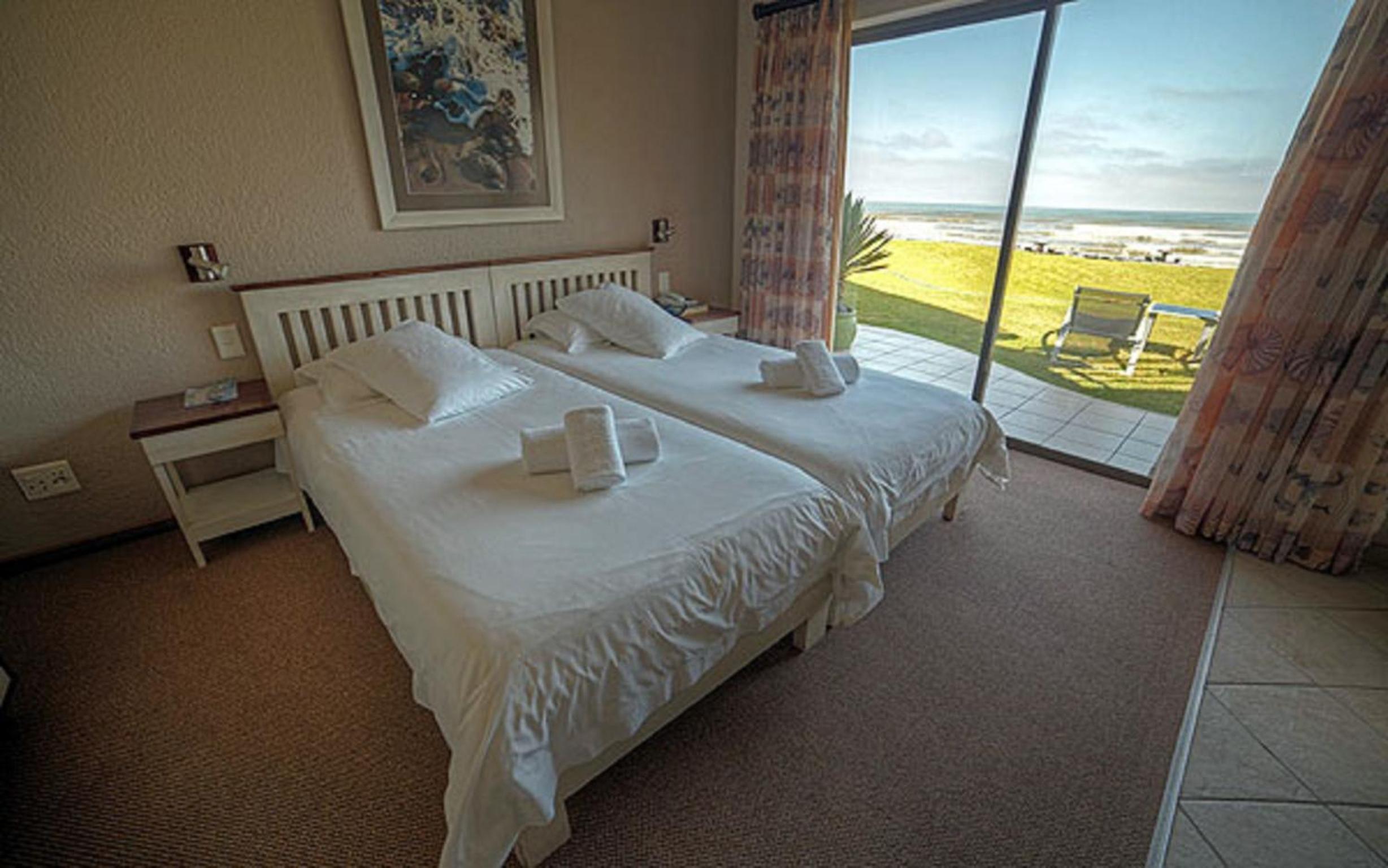 Standard Twin Room photo 2
