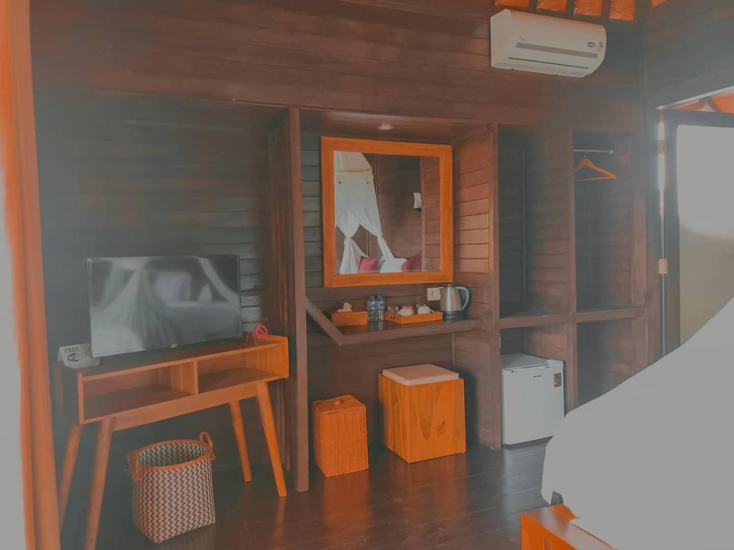 Deluxe Twin Room with Sea View - Photo 1