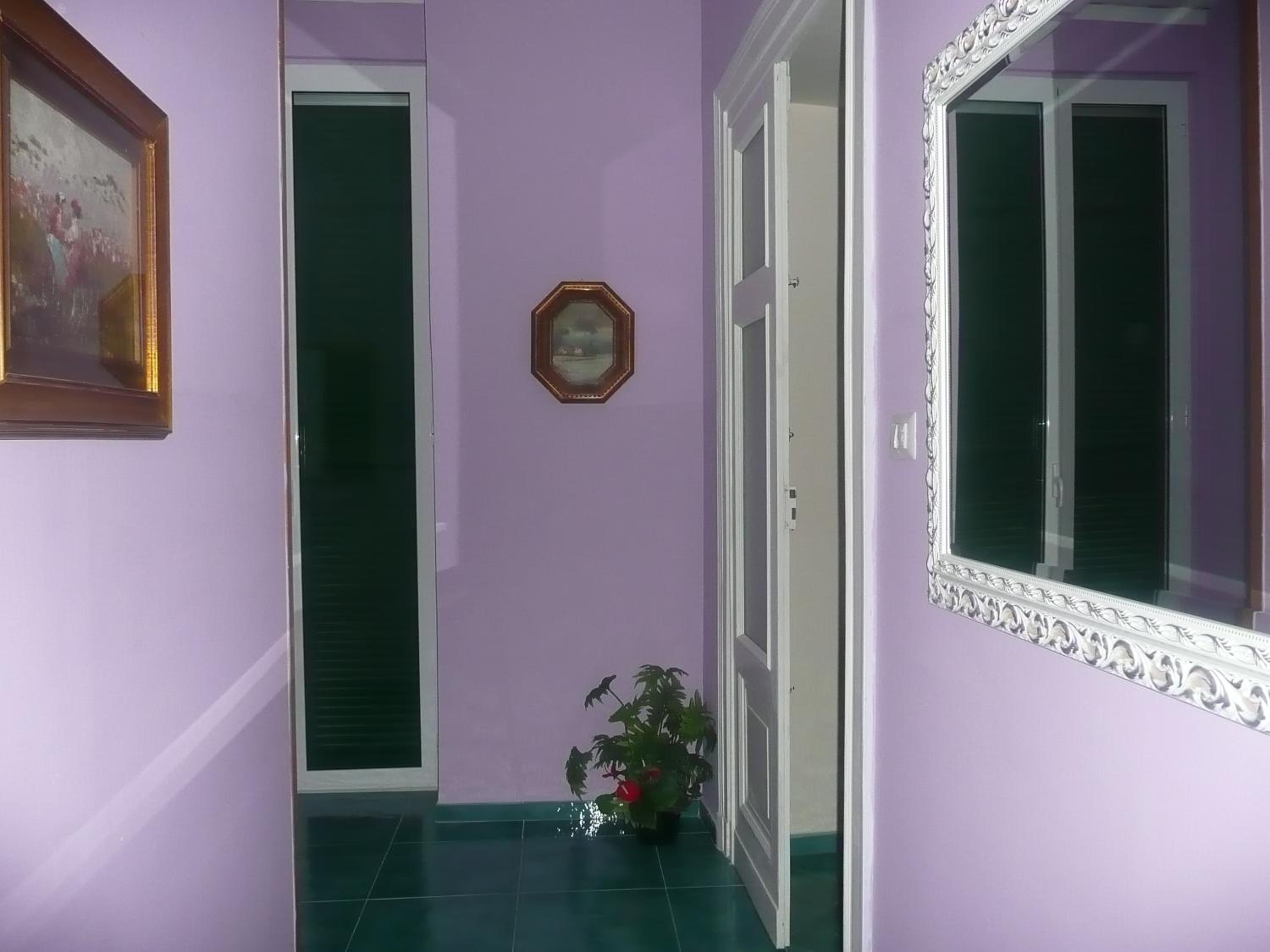 Quadruple Room with Sea View - Photo 9