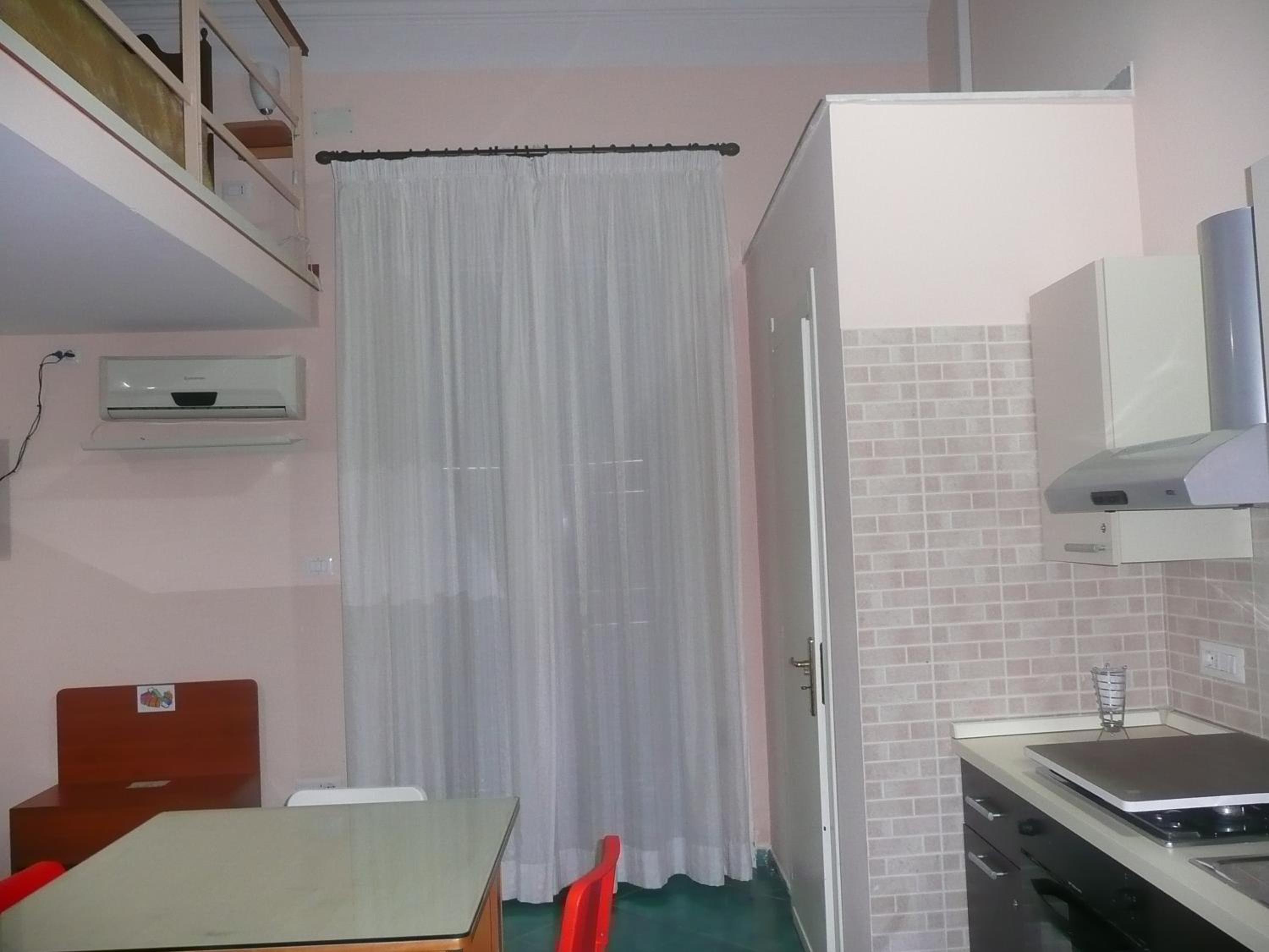 Duplex Quadruple Room - Photo 8