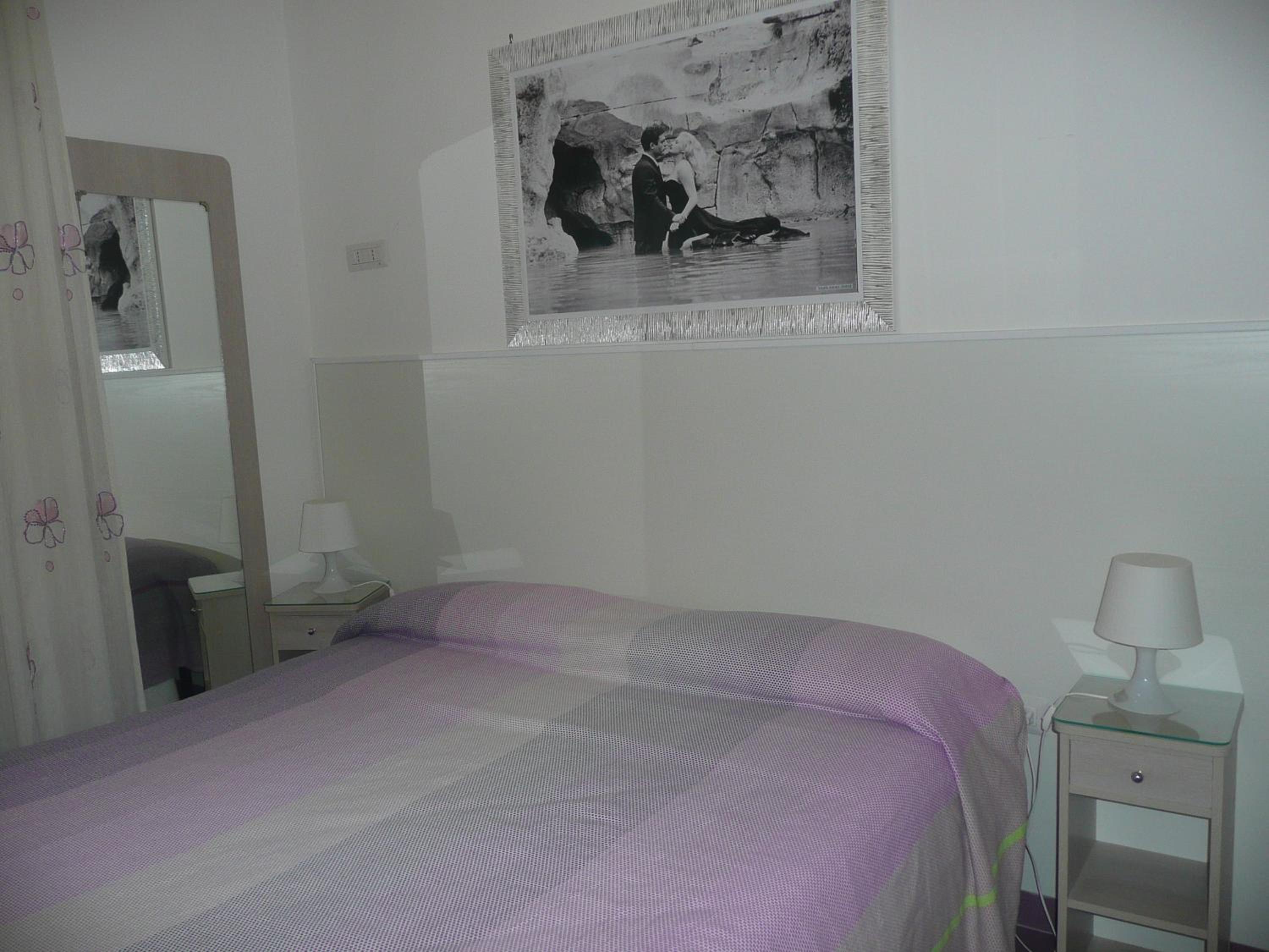 Double Room with Sea View - Photo 12