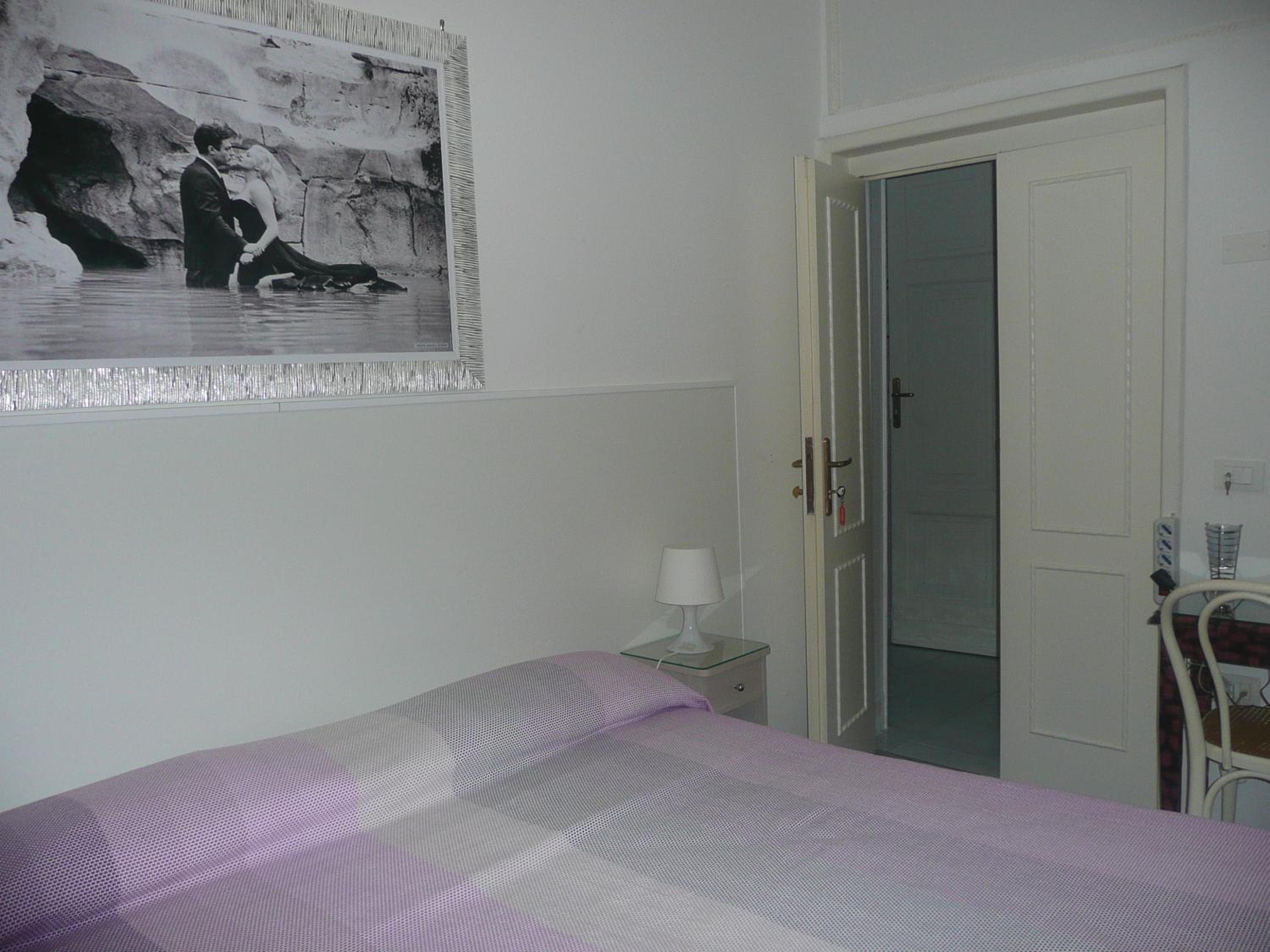 Double Room with Sea View - Photo 37