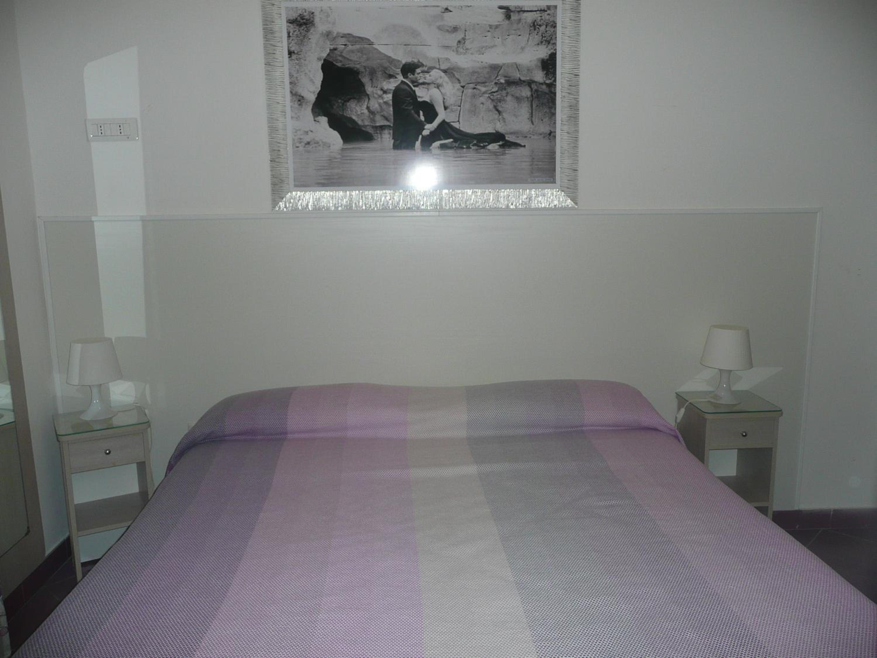 Double Room with Sea View - Photo 15