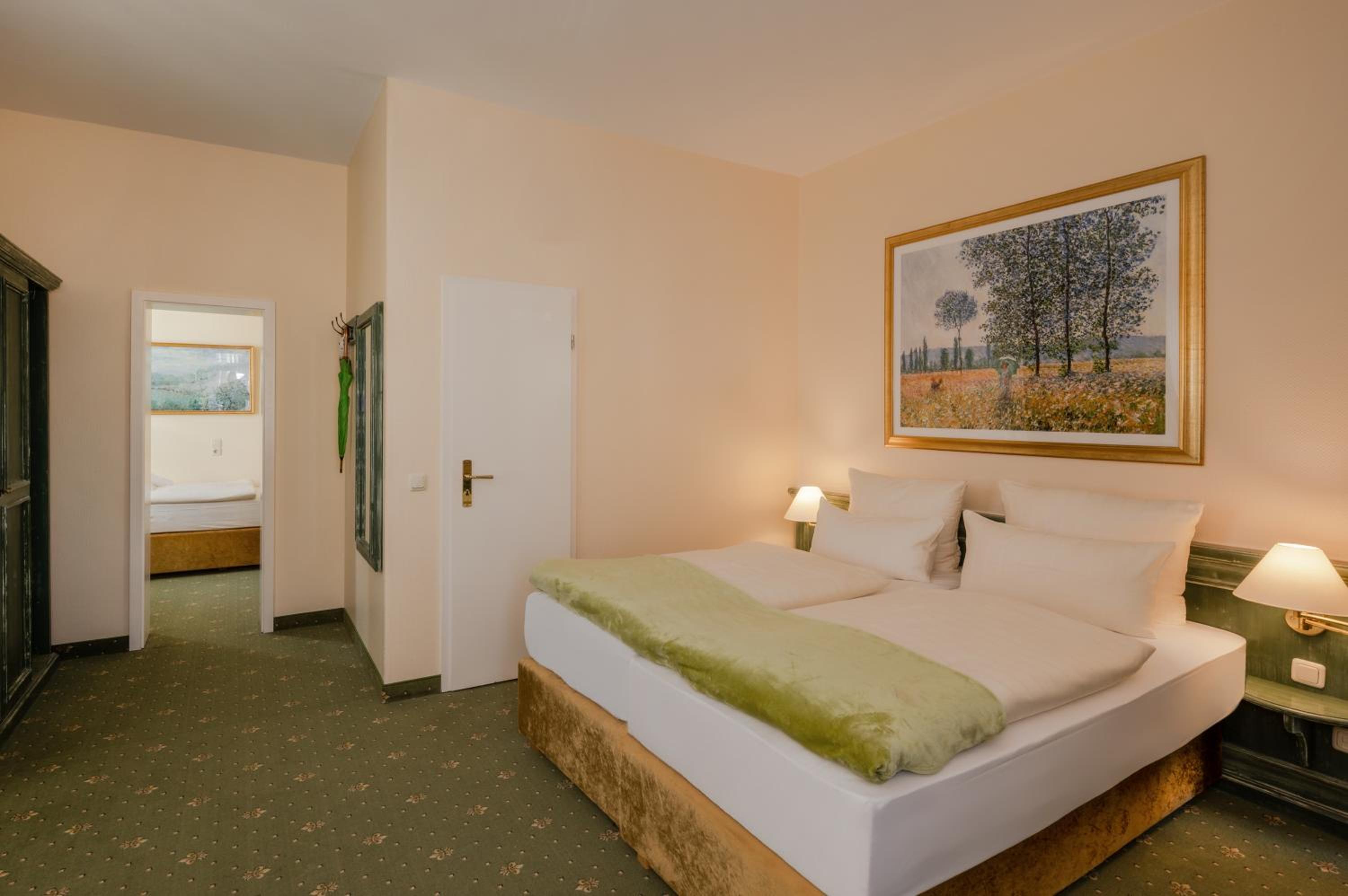 Double Room - Land Side