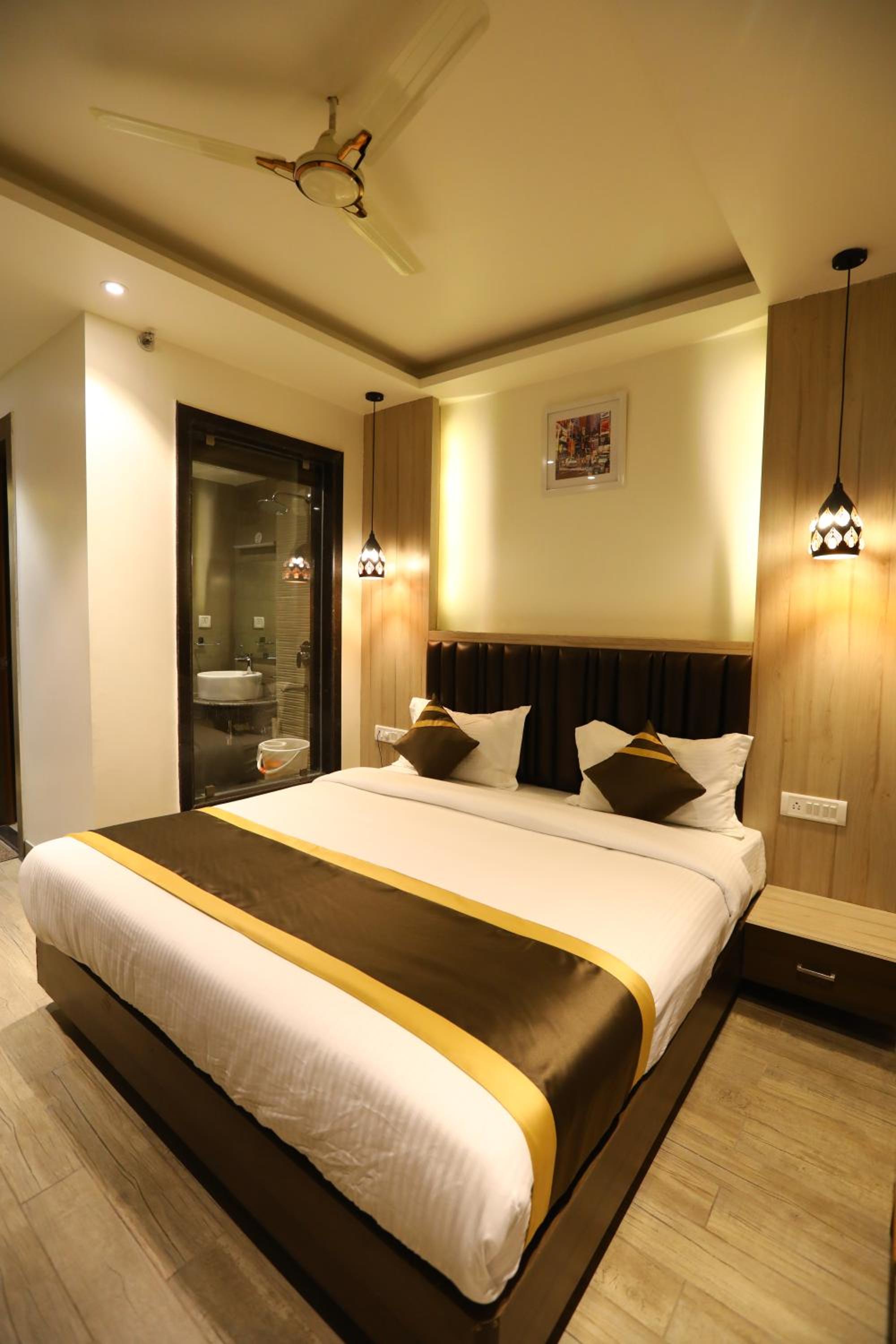 Queen Room - Photo 1