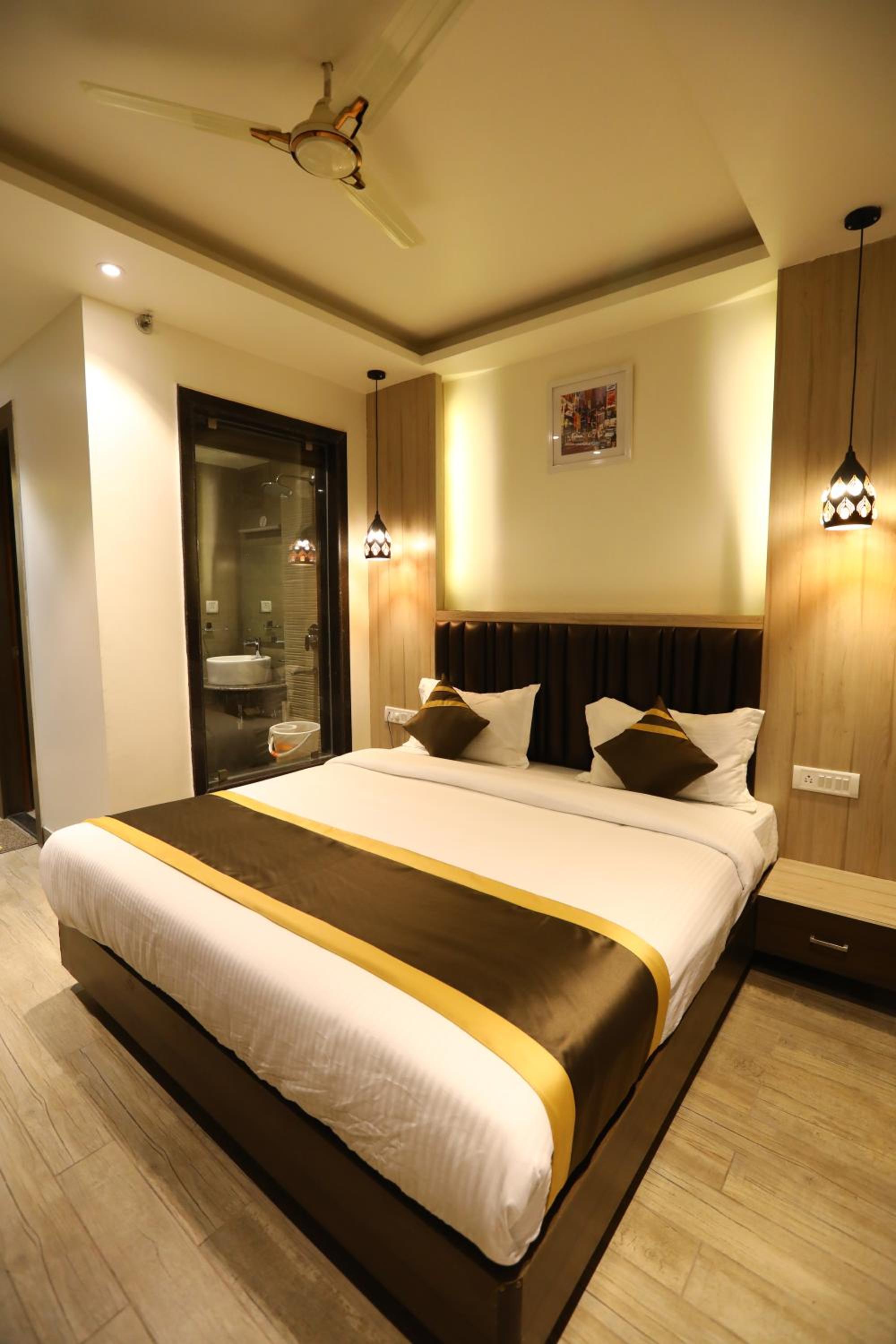 Queen Room - Photo 2