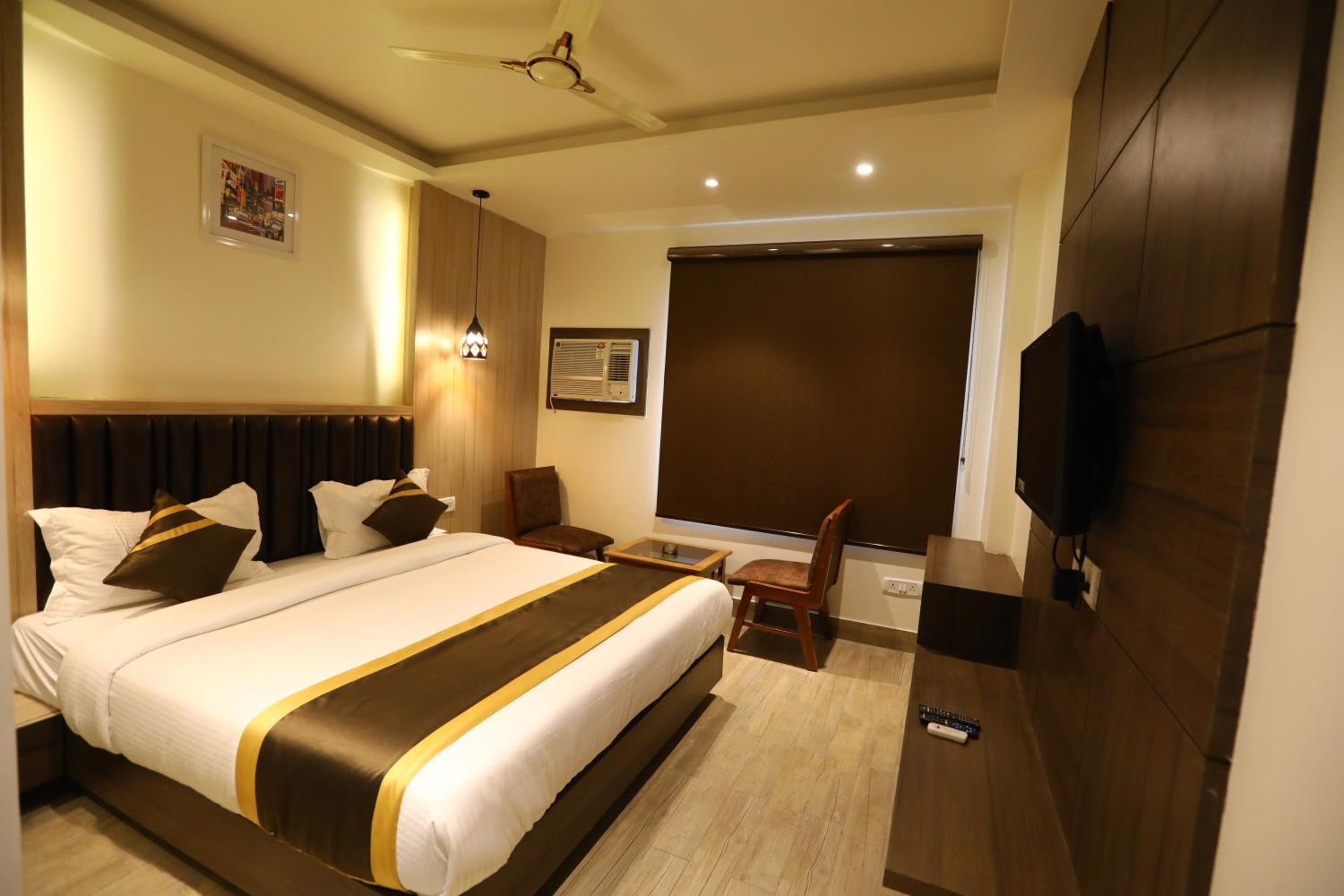 Queen Room - Photo 4