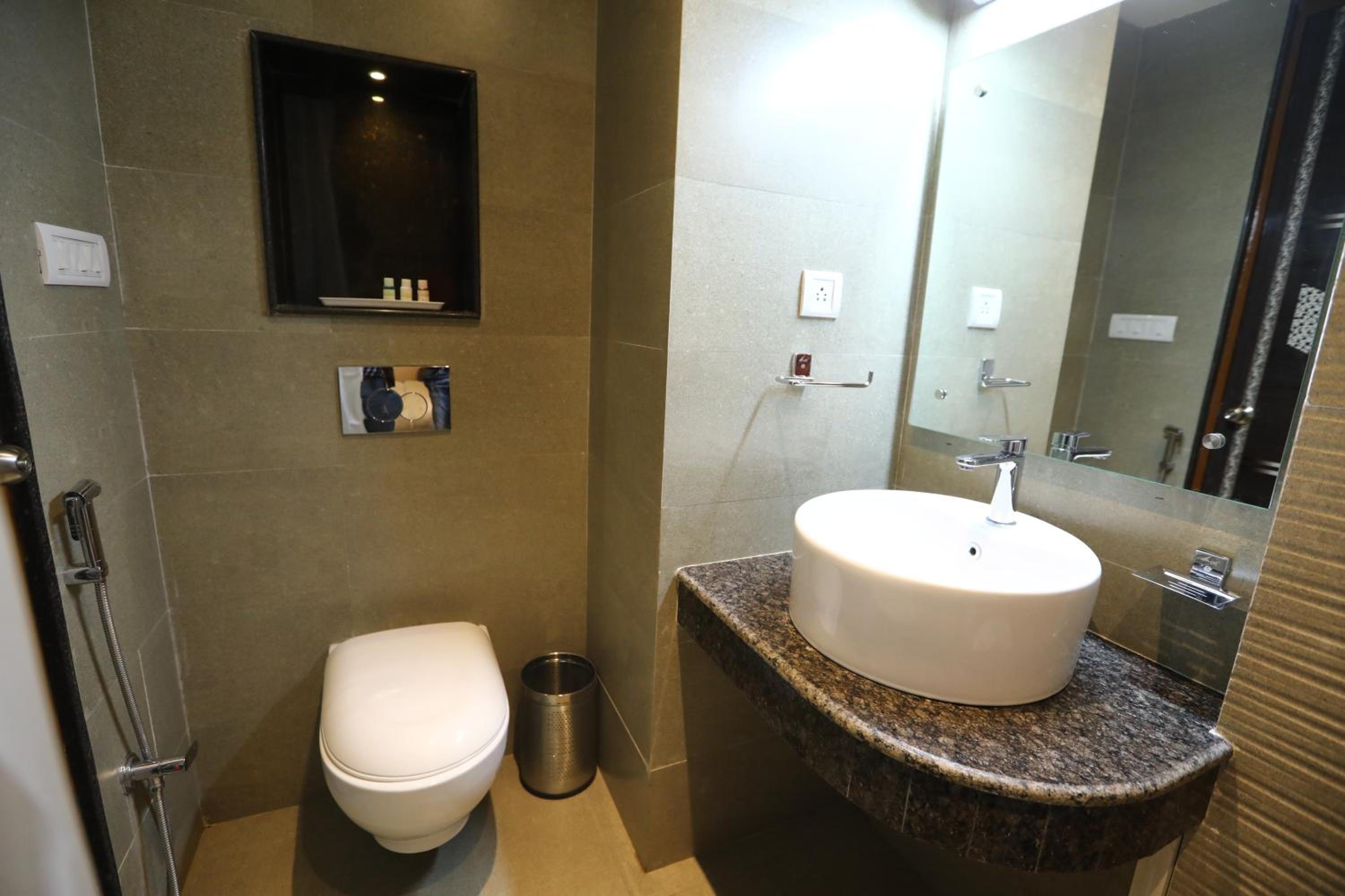 Deluxe Room - Photo 3