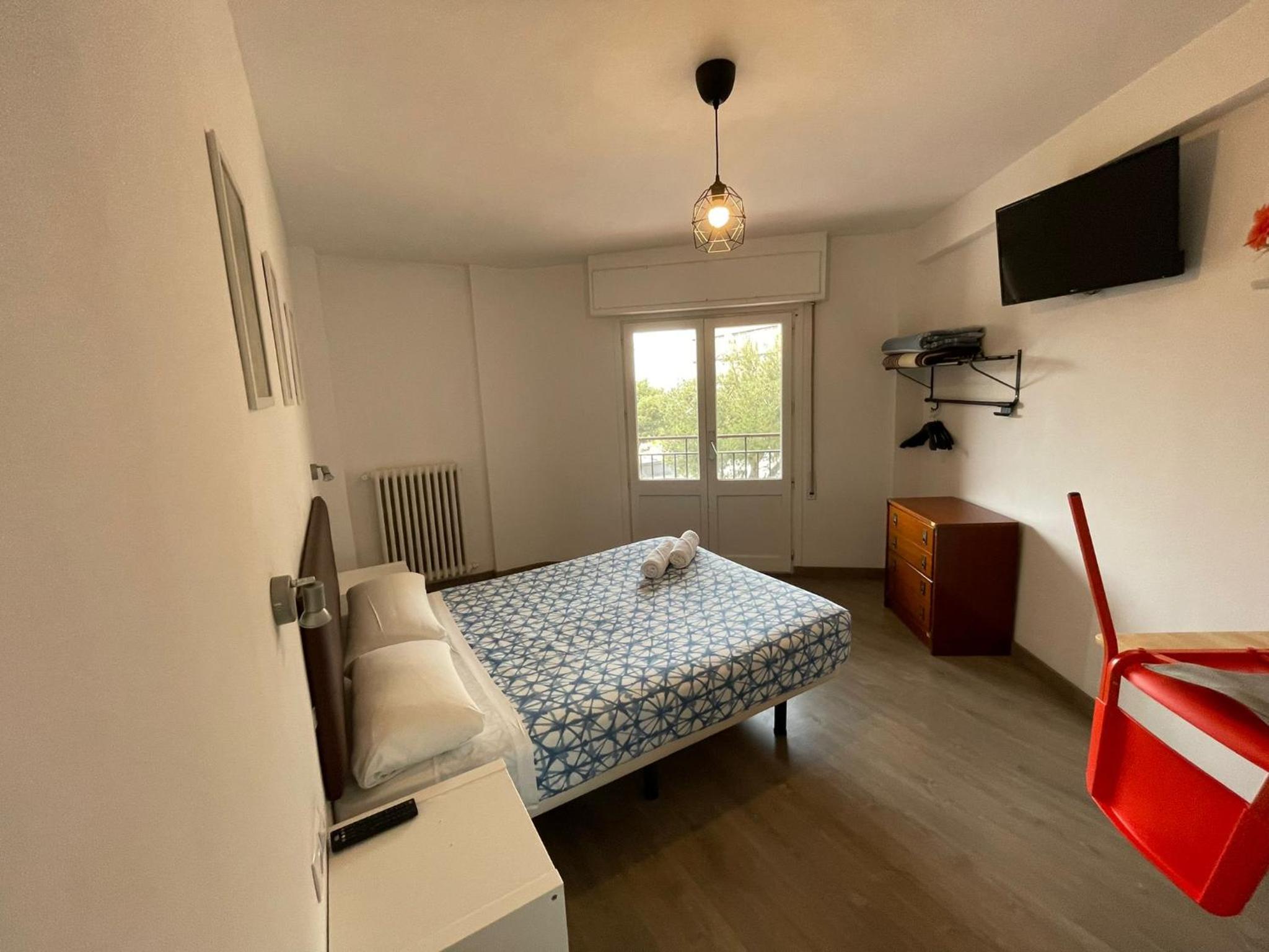 Double Room with Private Bathroom - Photo 1