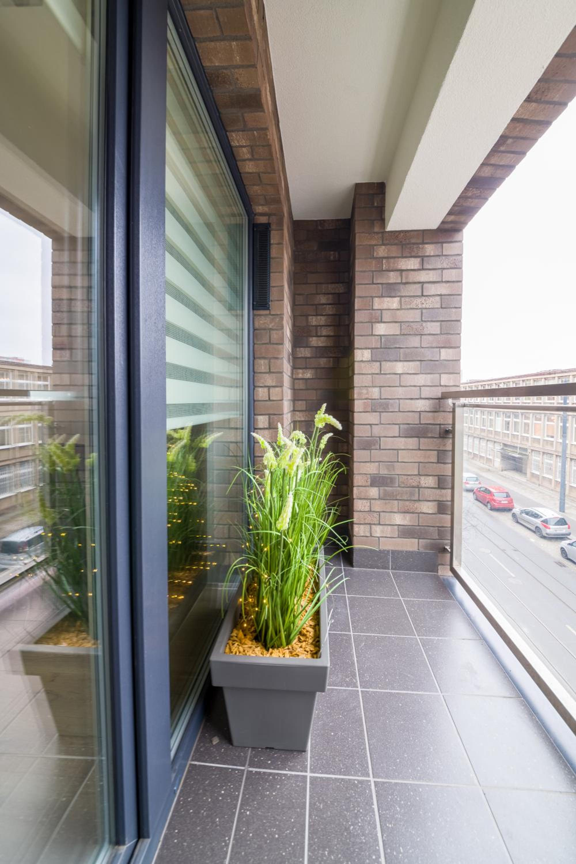 One-Bedroom Apartment - Photo 11