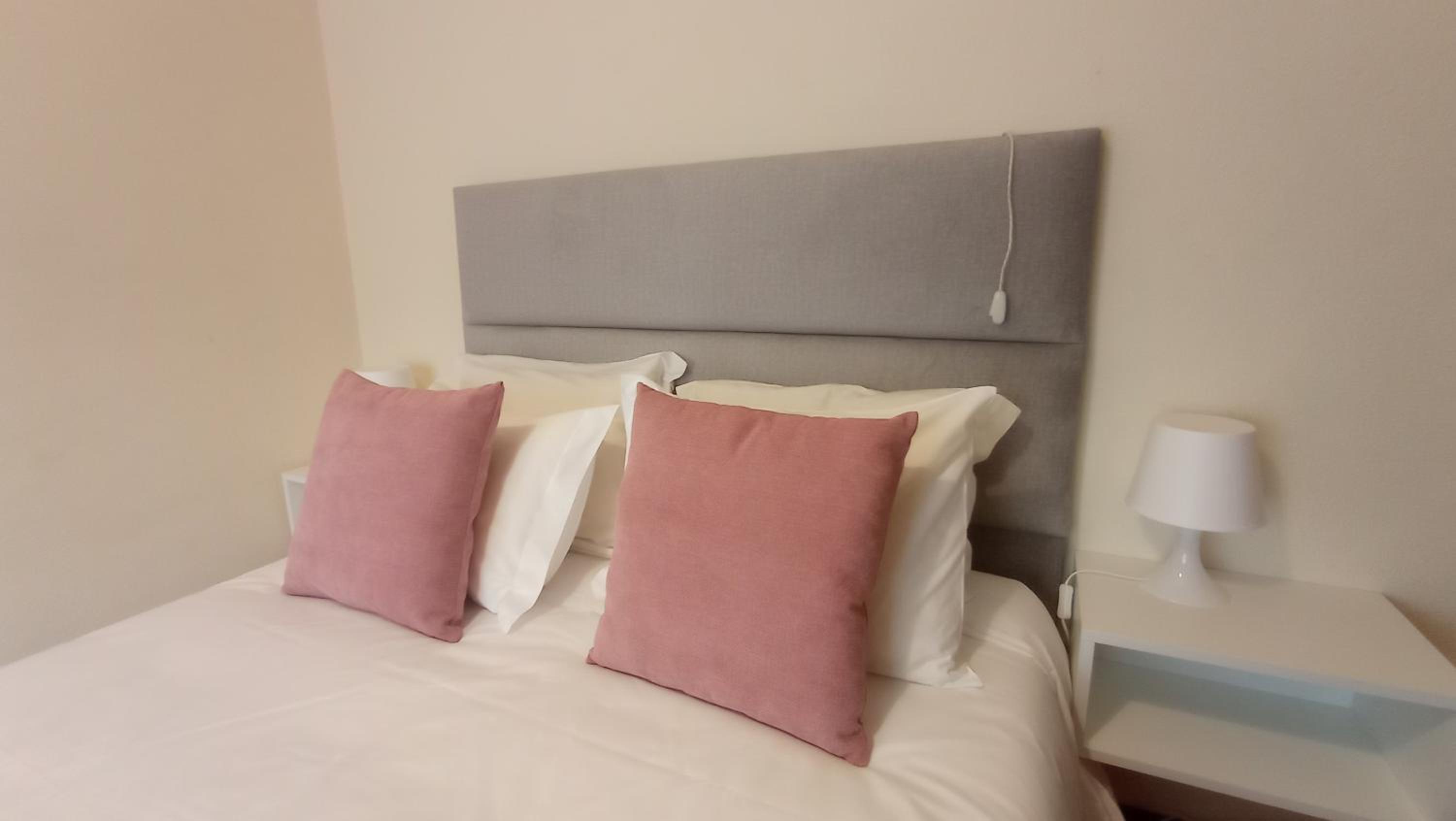 Double Room with Balcony and River View - Photo 5