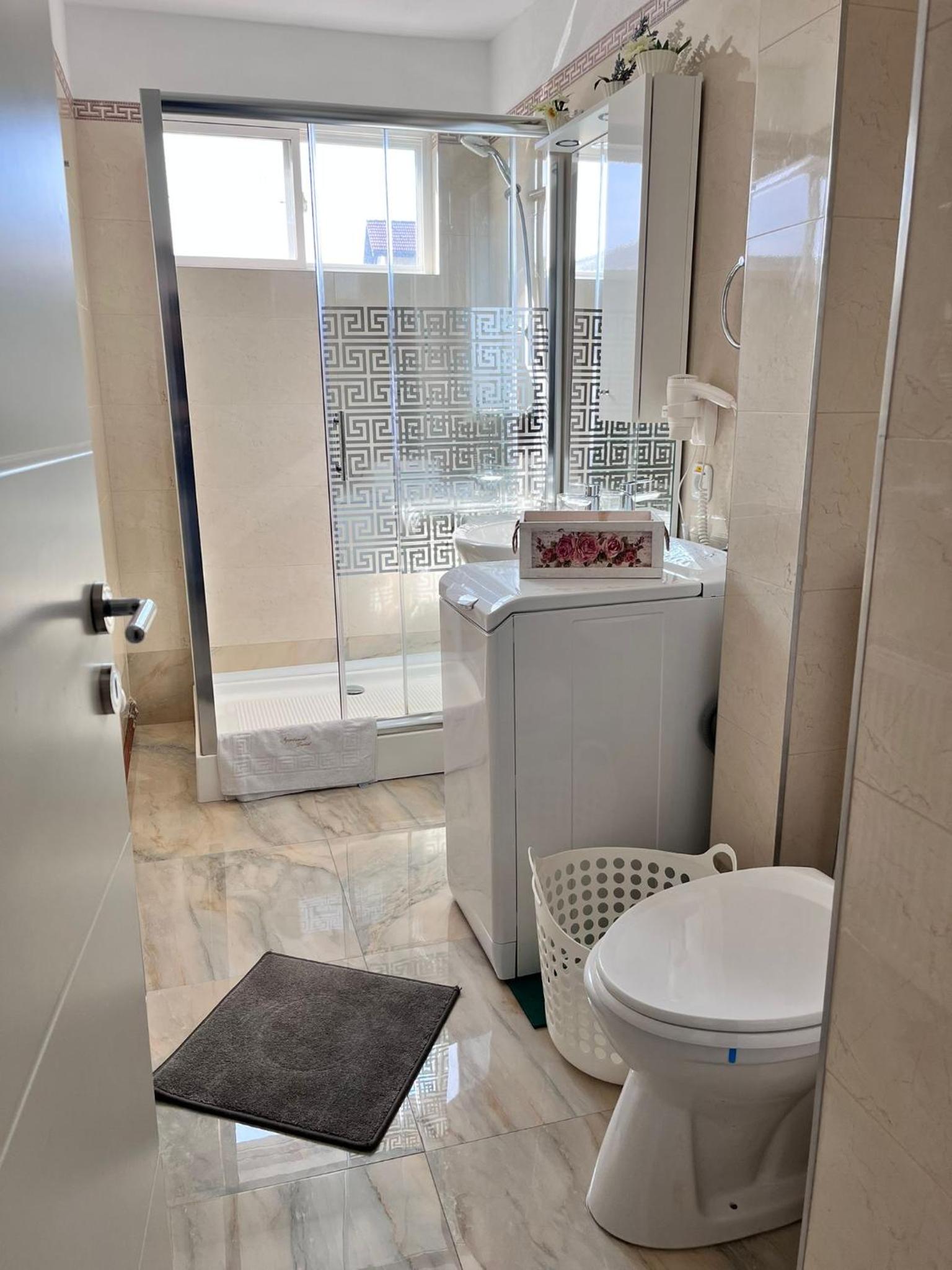 One-Bedroom Apartment - Photo 8