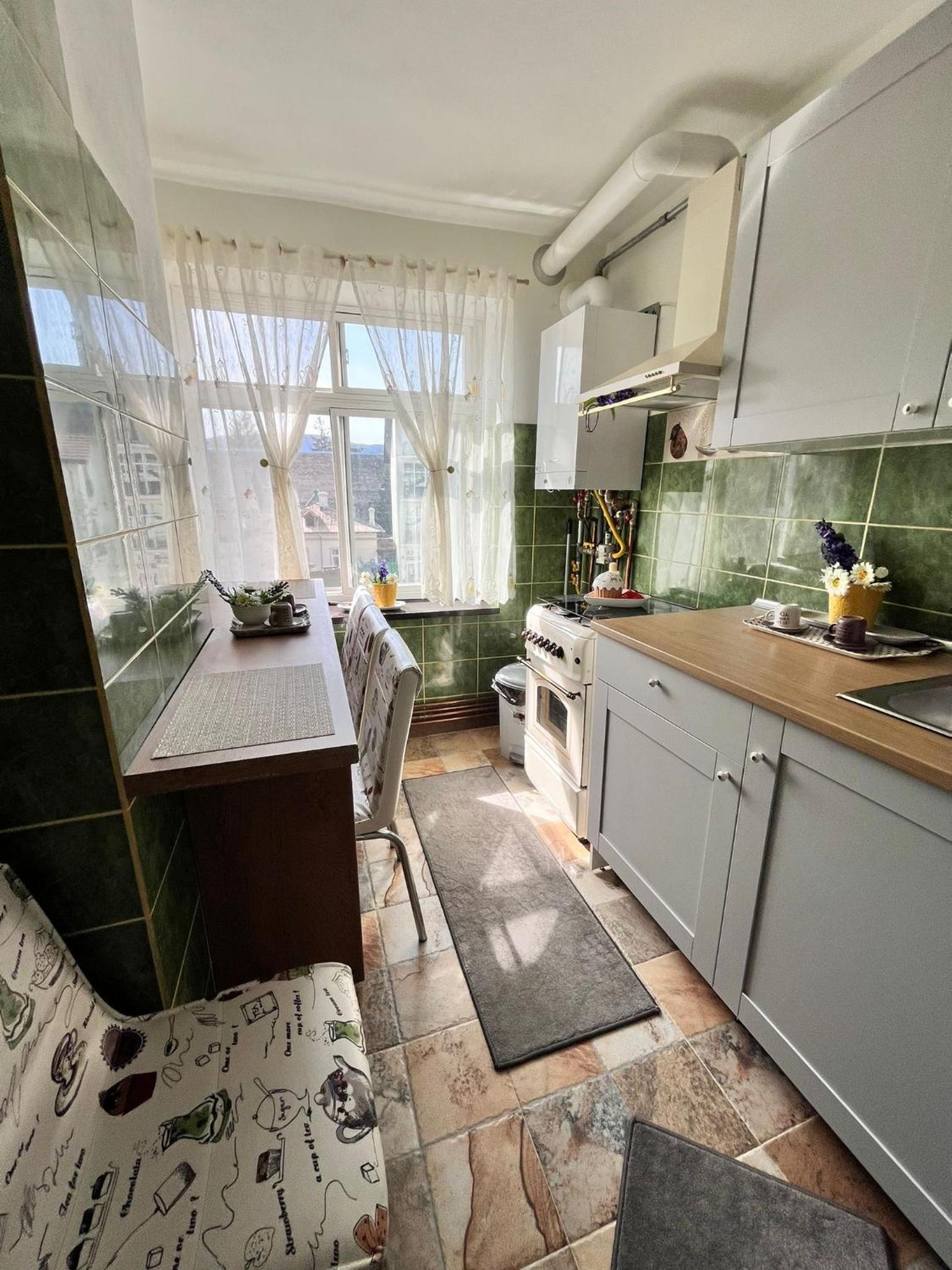 One-Bedroom Apartment - Photo 10