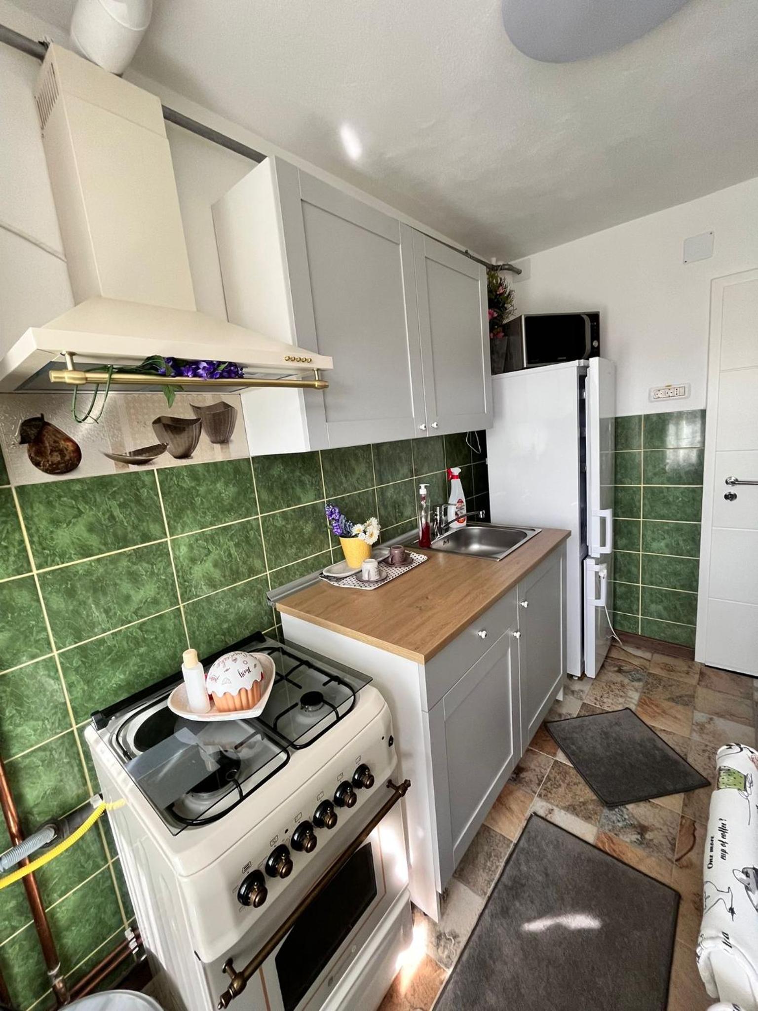 One-Bedroom Apartment - Photo 13