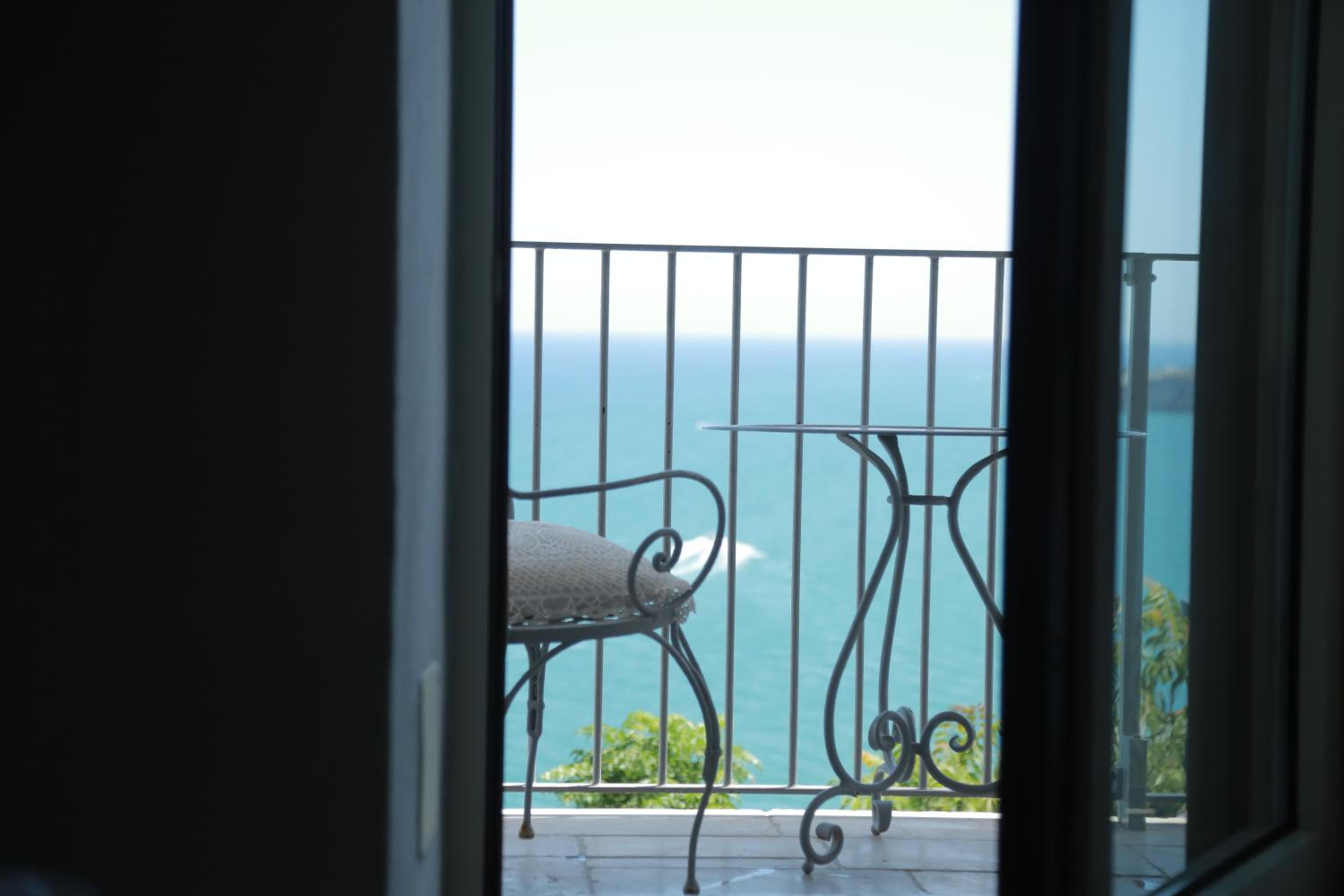 Junior Suite with Sea View photo 2
