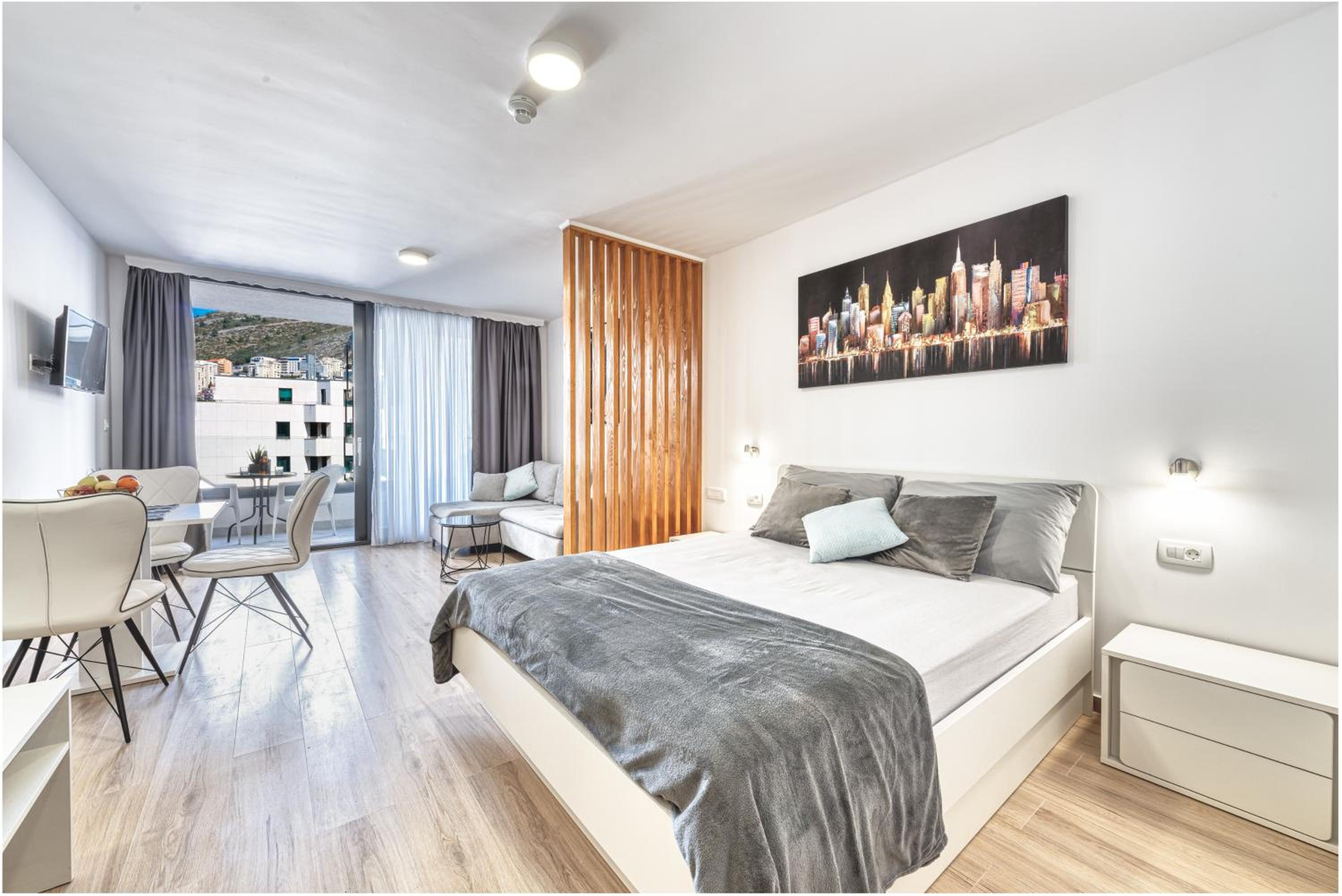 One-Bedroom Apartment
