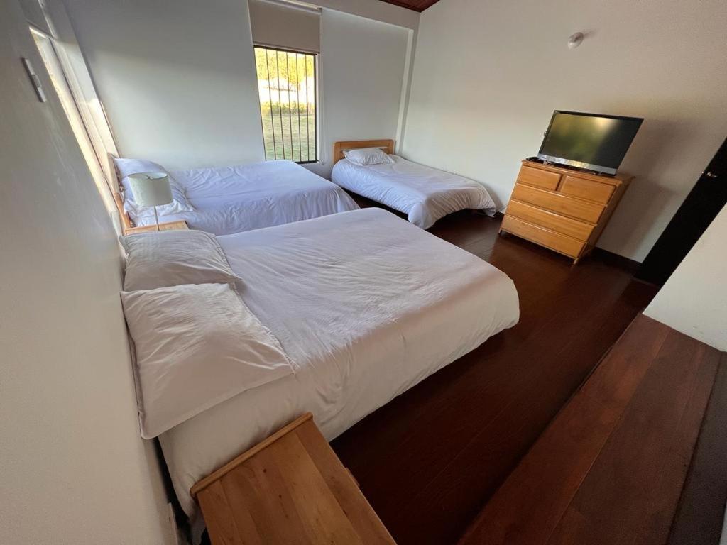 Quintuple Room with Shared Bathroom photo 2