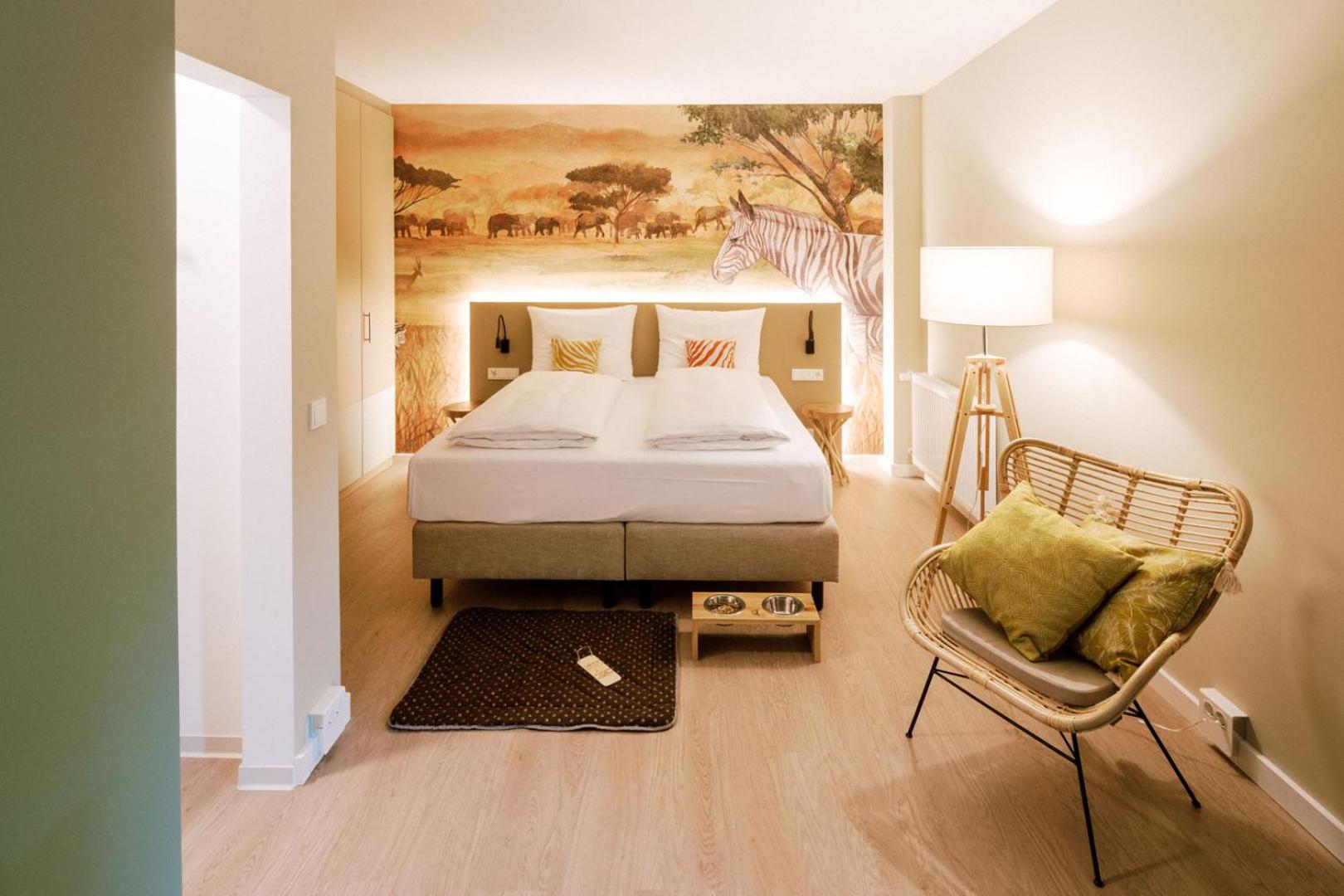 Double Room with Balcony - Photo 15