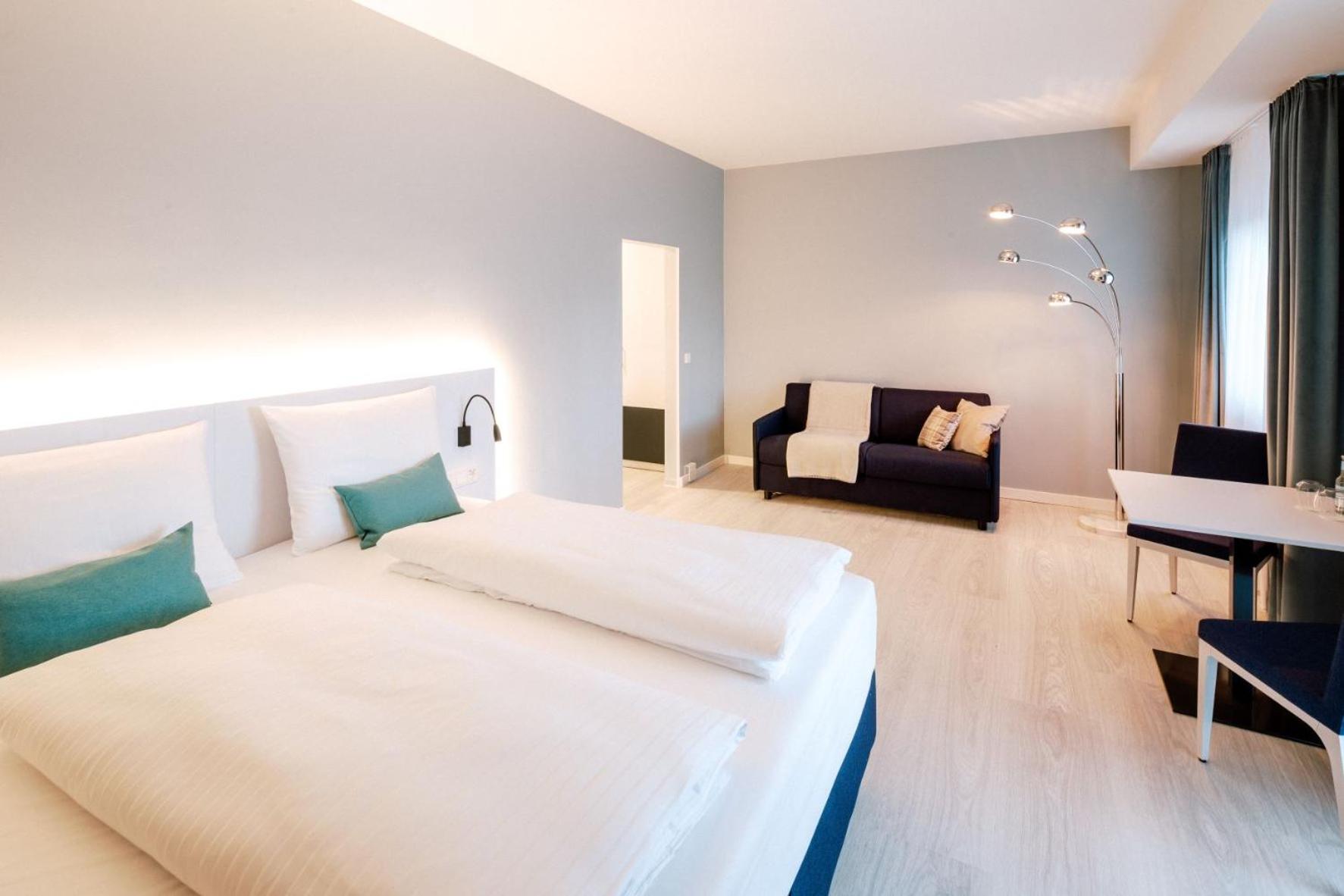 Double Room with Extra Bed - Photo 3