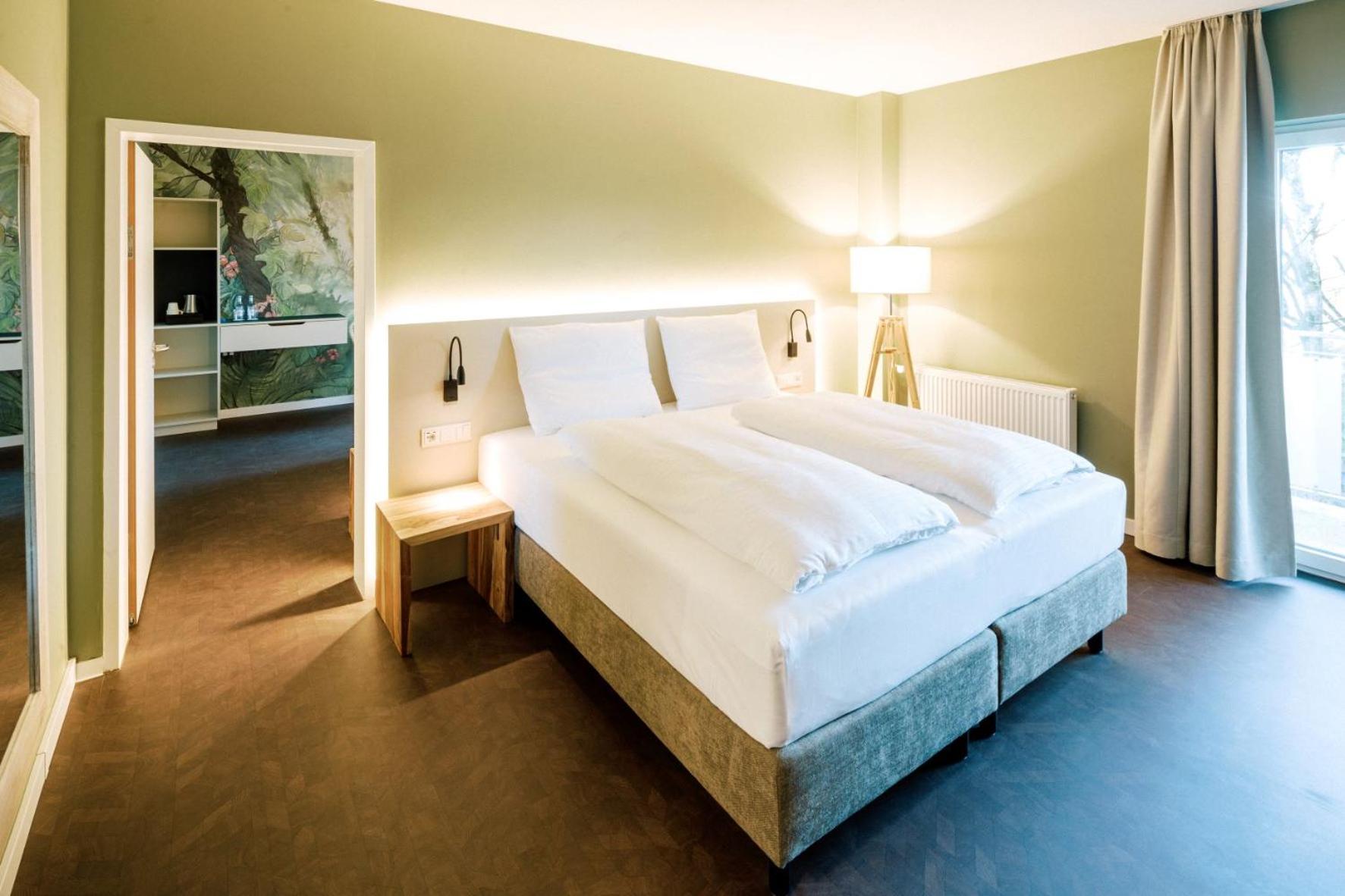 Double Room - Photo 8