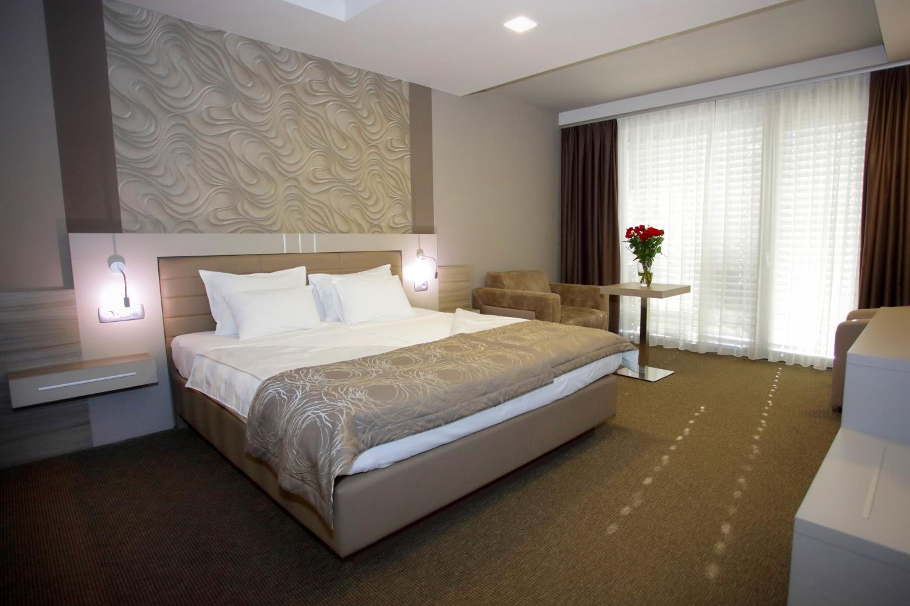 Deluxe Double Room - Photo 1
