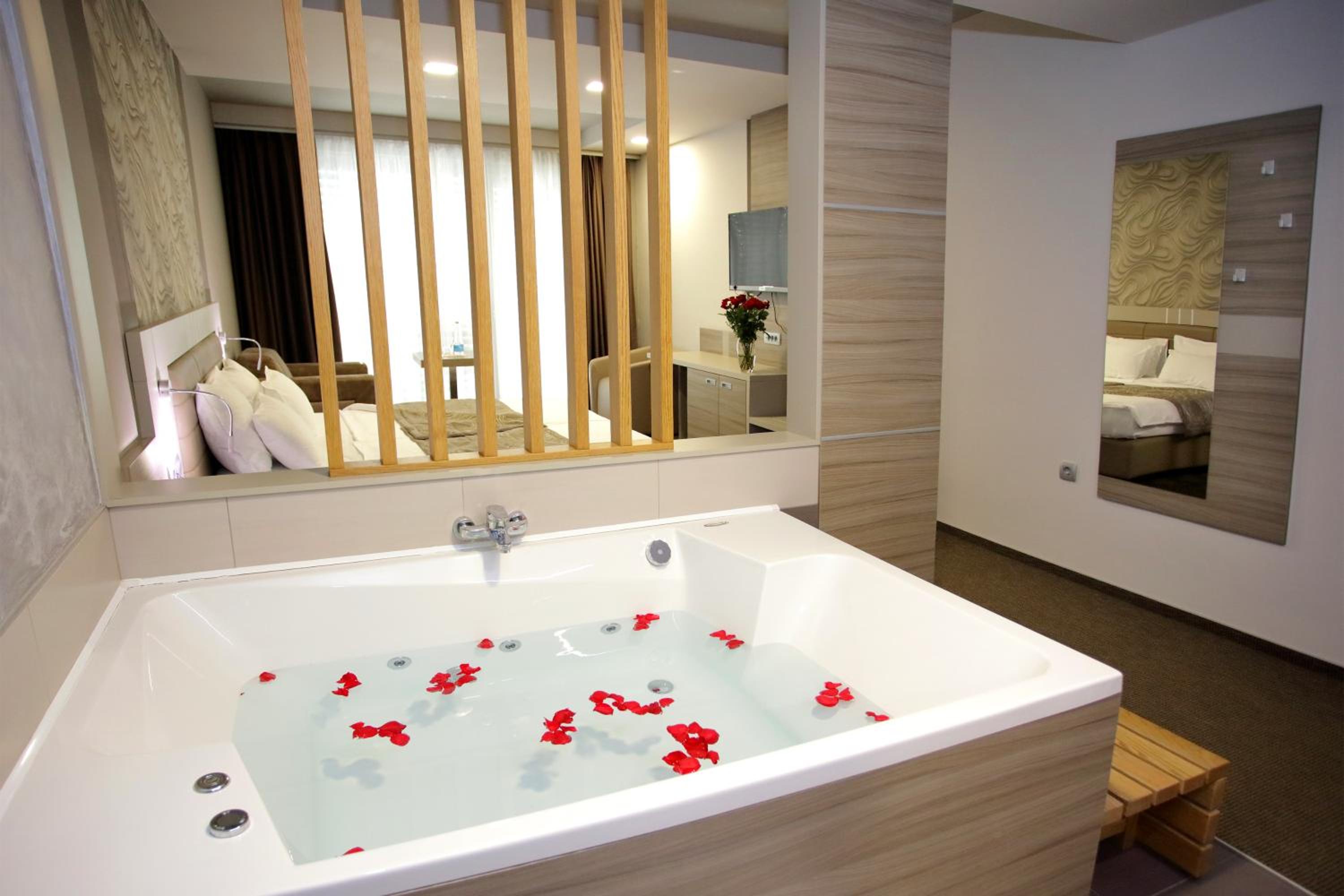 Deluxe Double Room - Photo 4