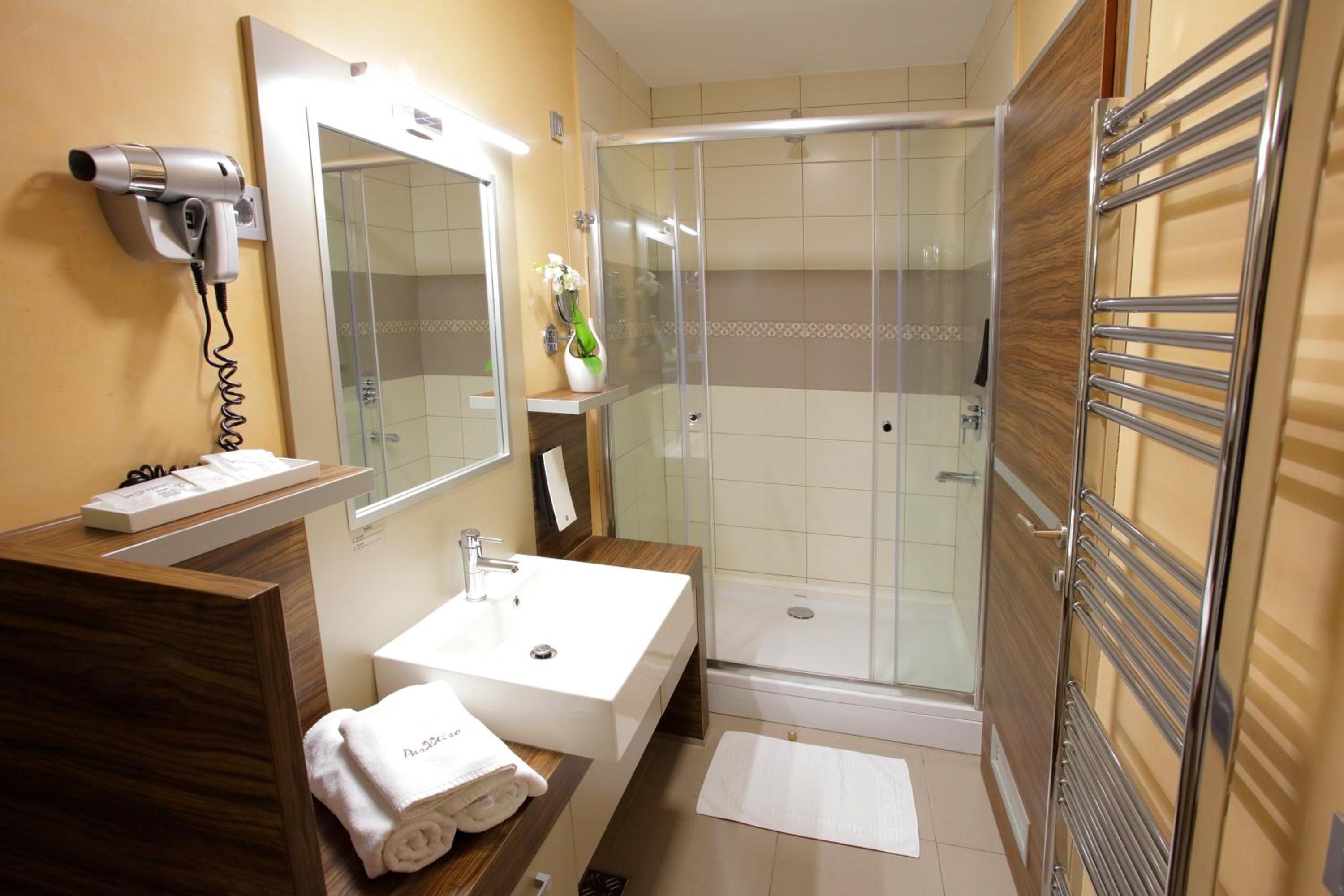 Double Room - Photo 4
