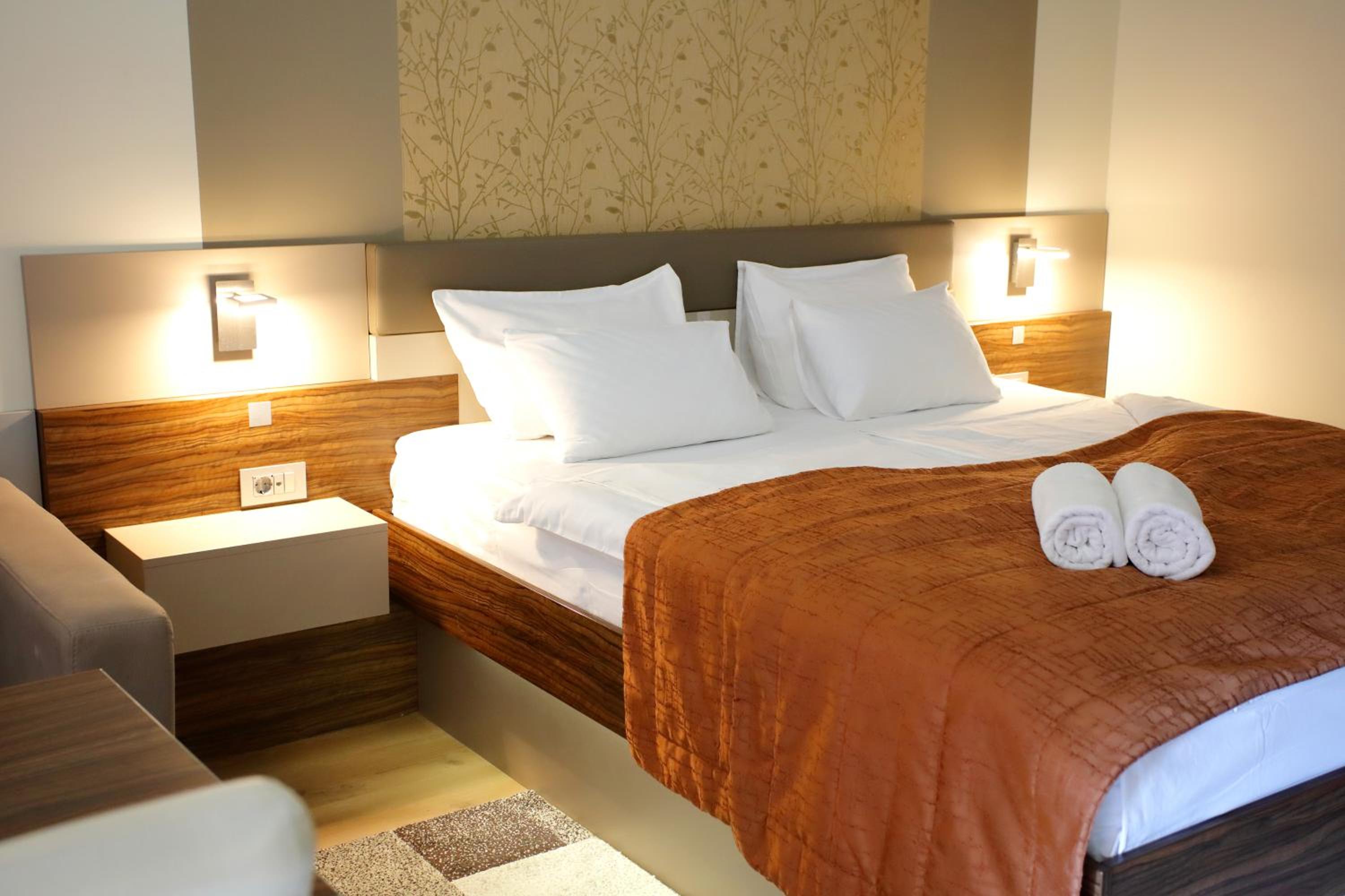 Double Room - Photo 3
