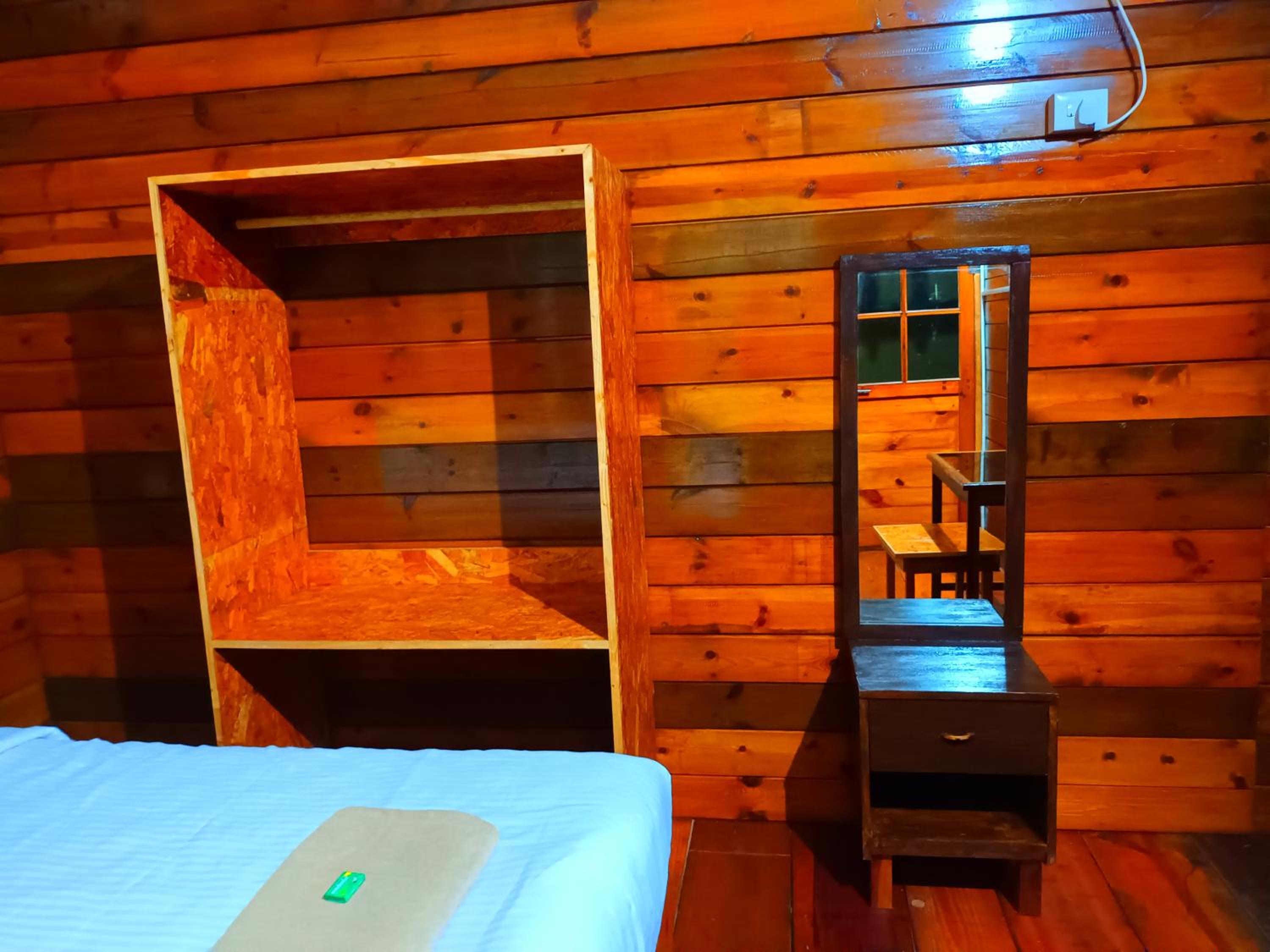 Deluxe Double Room With Side Sea View