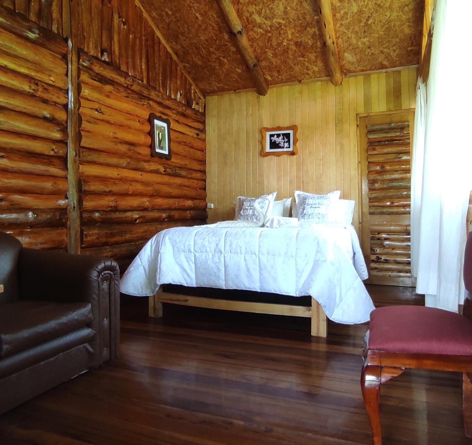 Two-Bedroom Cottage photo 3