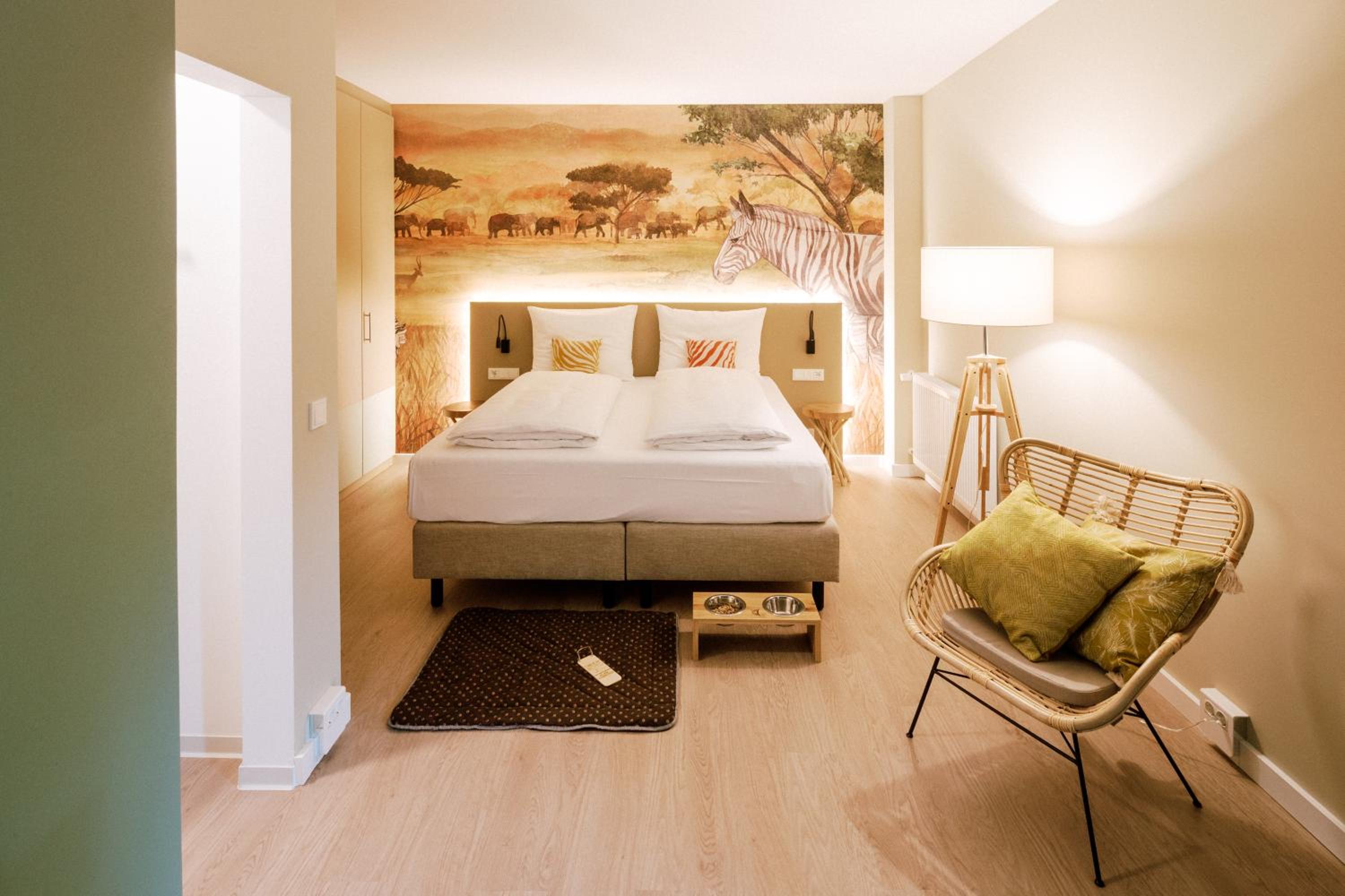 Double Room with Balcony - Photo 3