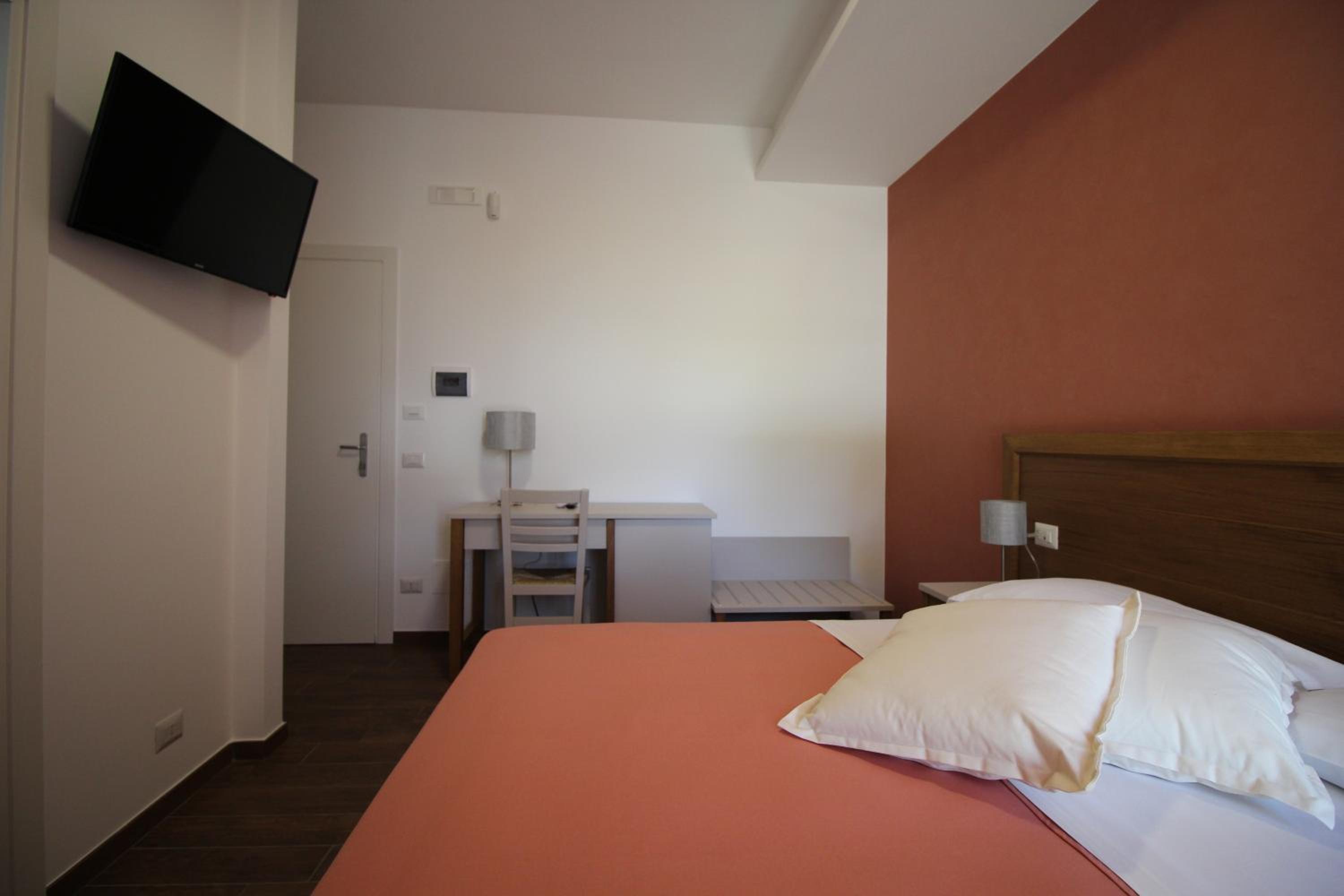 Double Room with Balcony photo 2