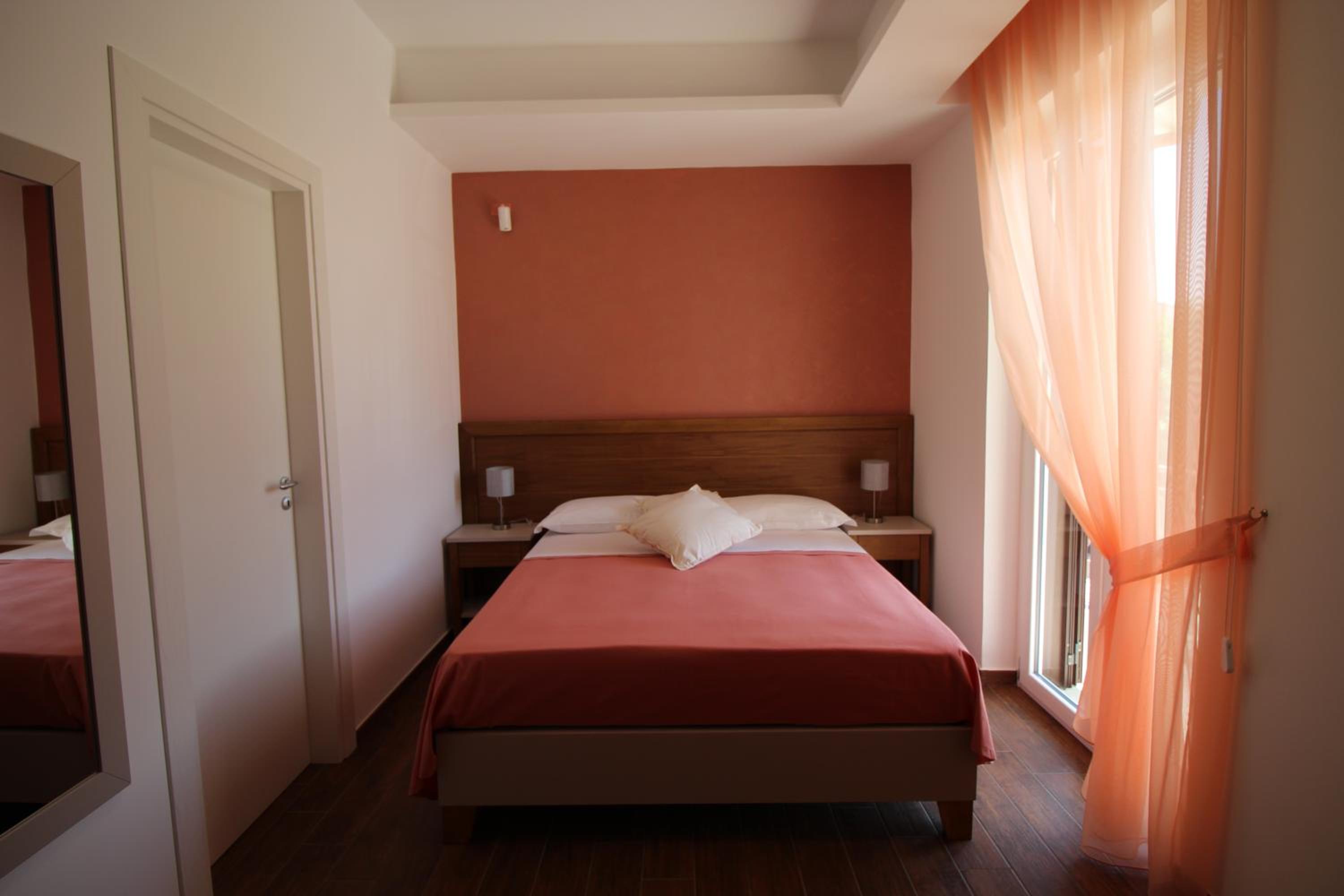Double Room with Balcony photo 2