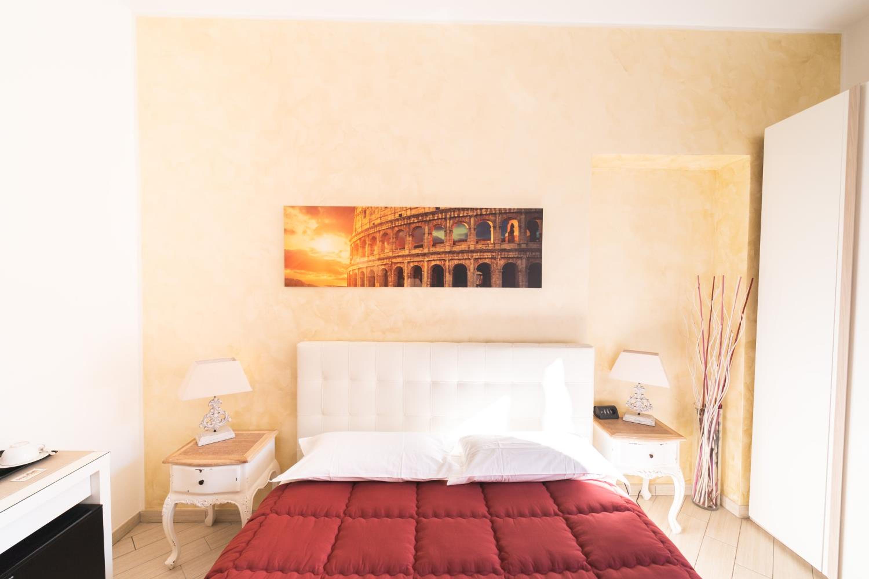 Double Room with Private Bathroom photo 3