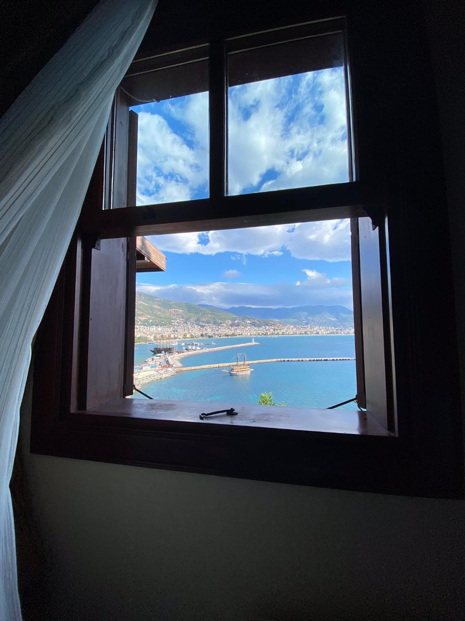 King Room with Sea View - Photo 7